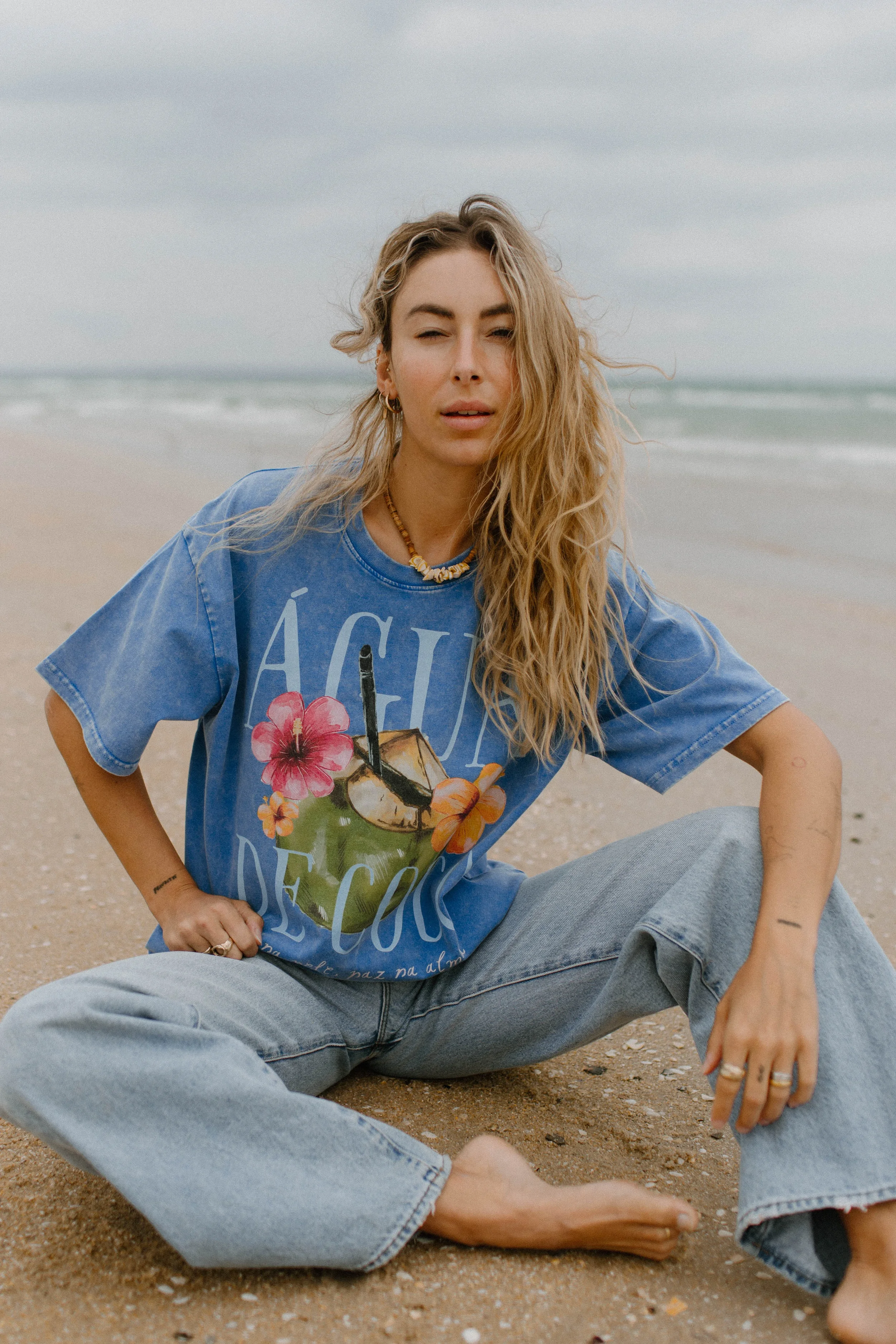 agua de coco acid wash tee