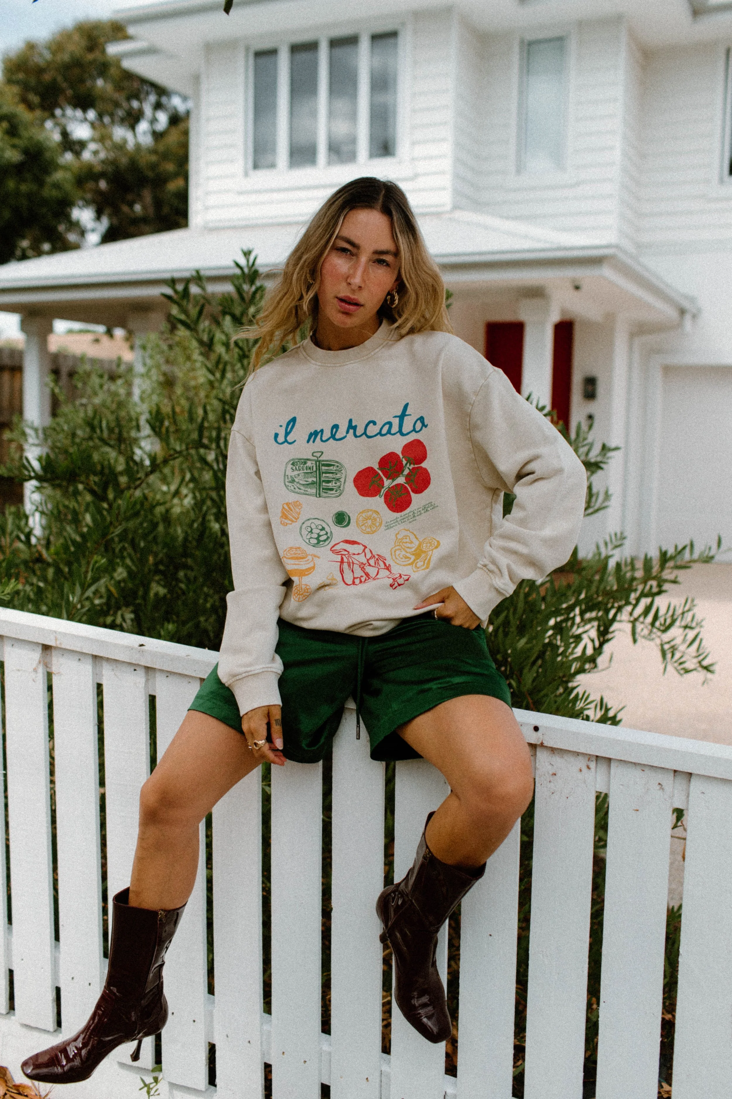 il mercato acid wash sweatshirt