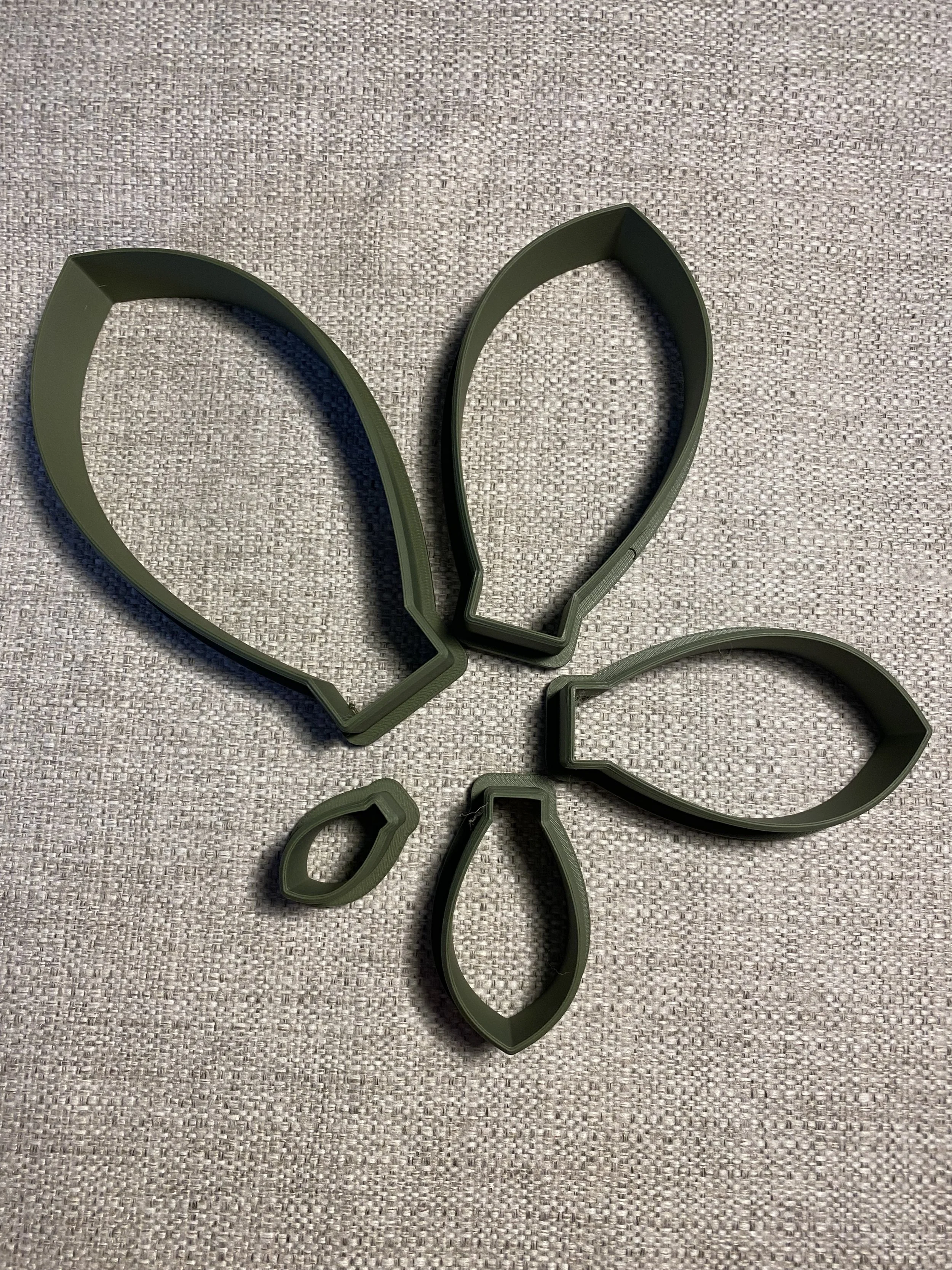 Narrow Flower Single Petal Cutter