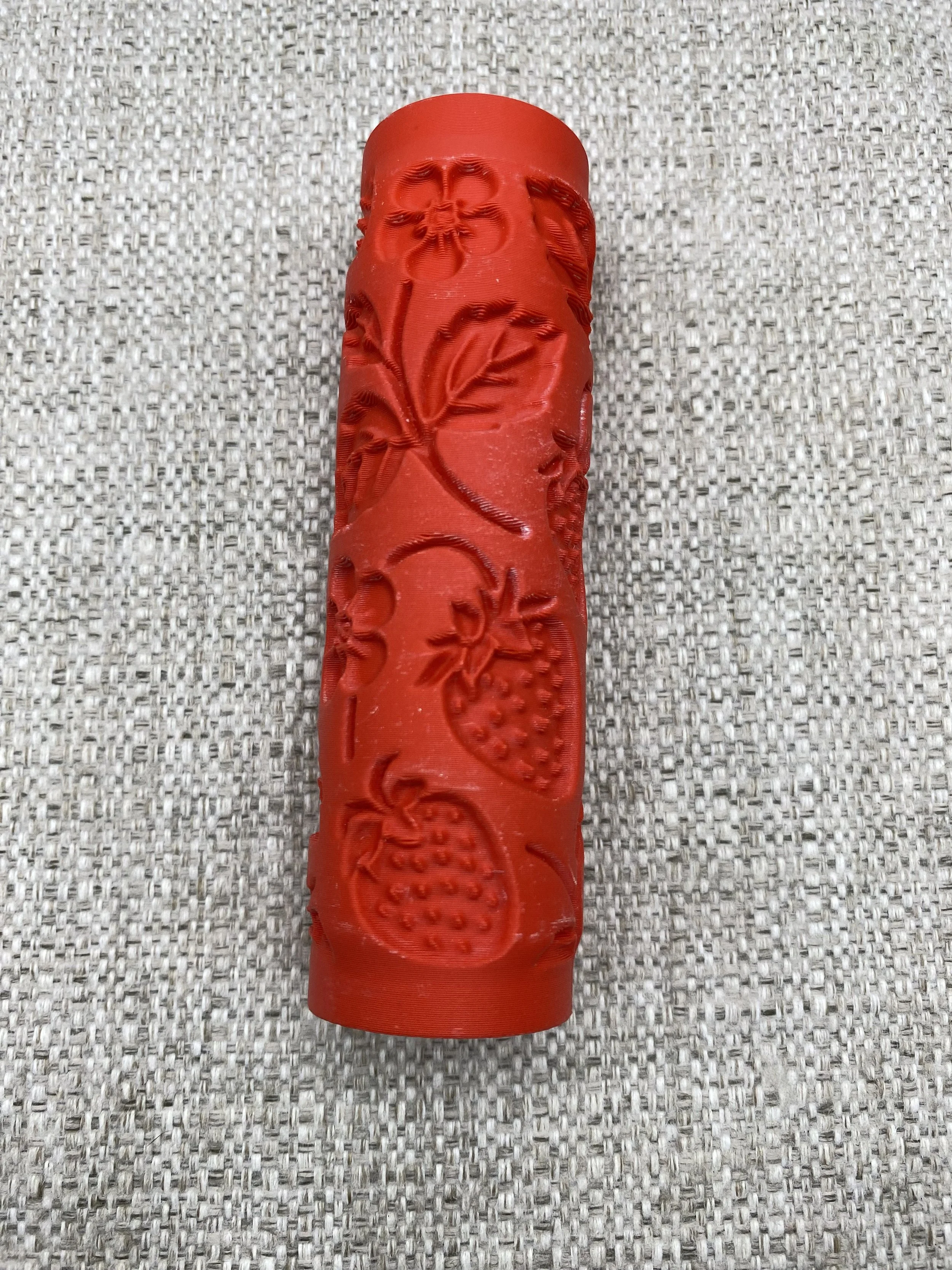 Strawberry Fields 10cm Roller