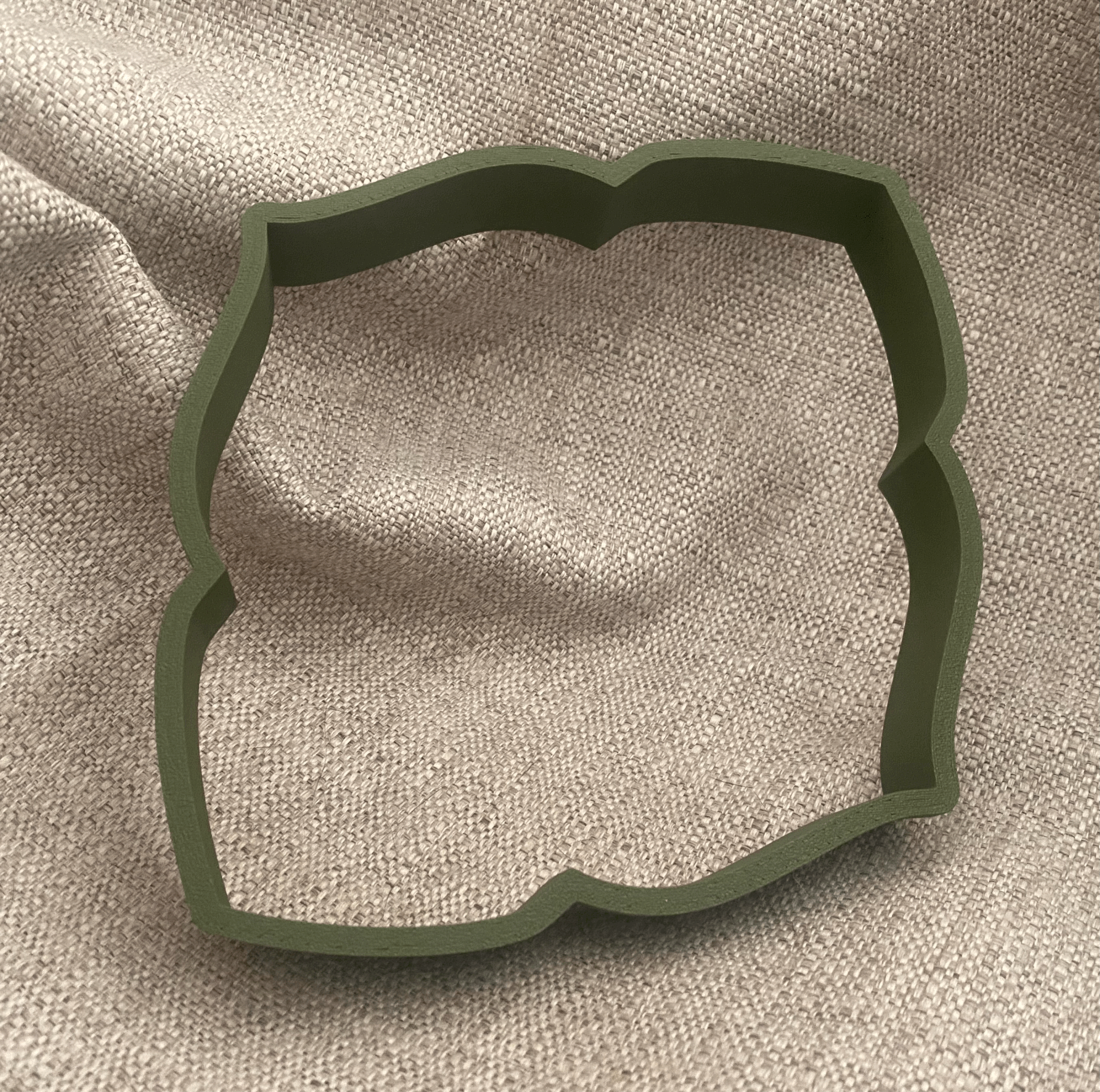 Retro Round Frame Cutter