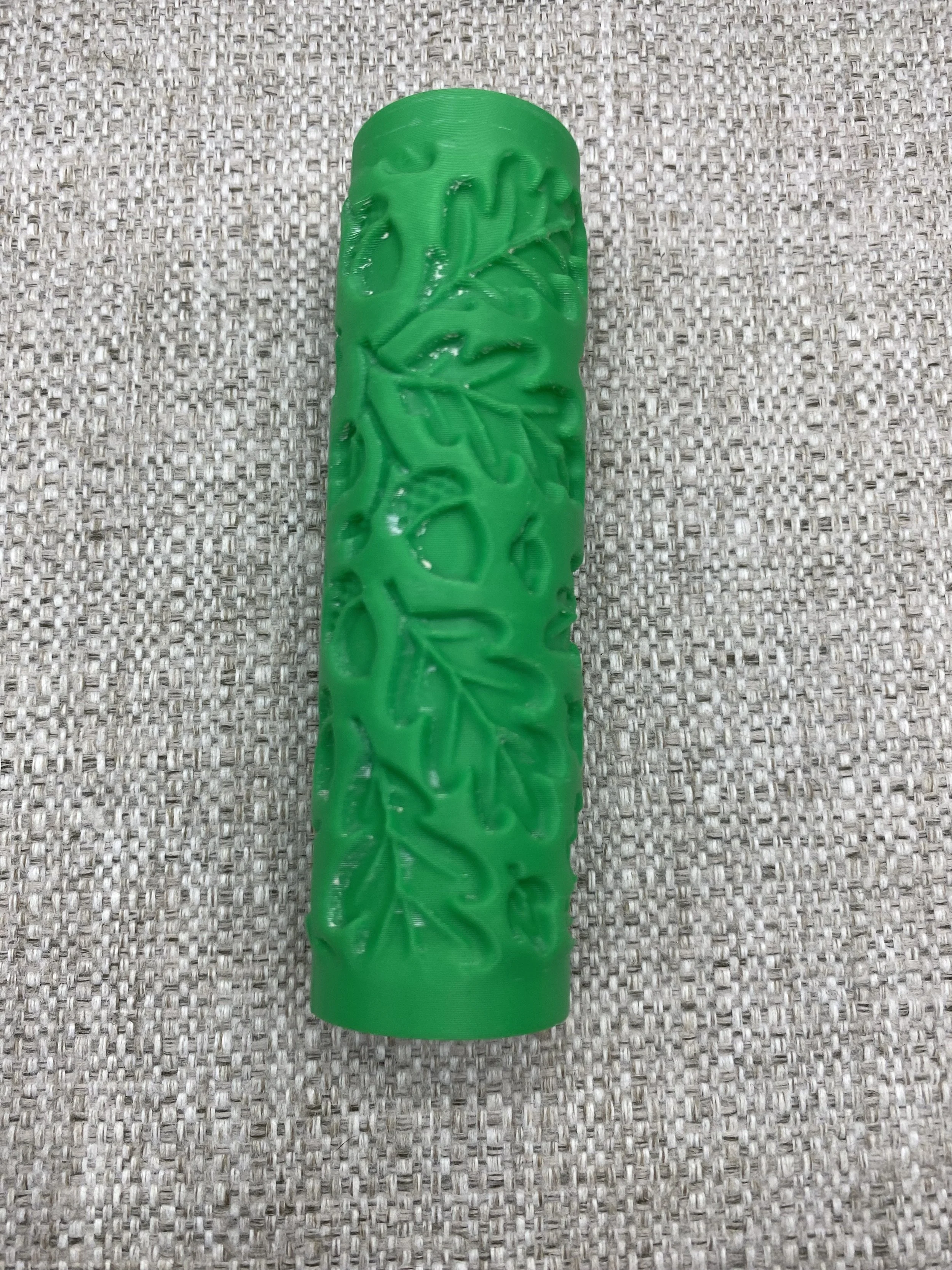 Acorns and Oak Leaves 10cm Roller