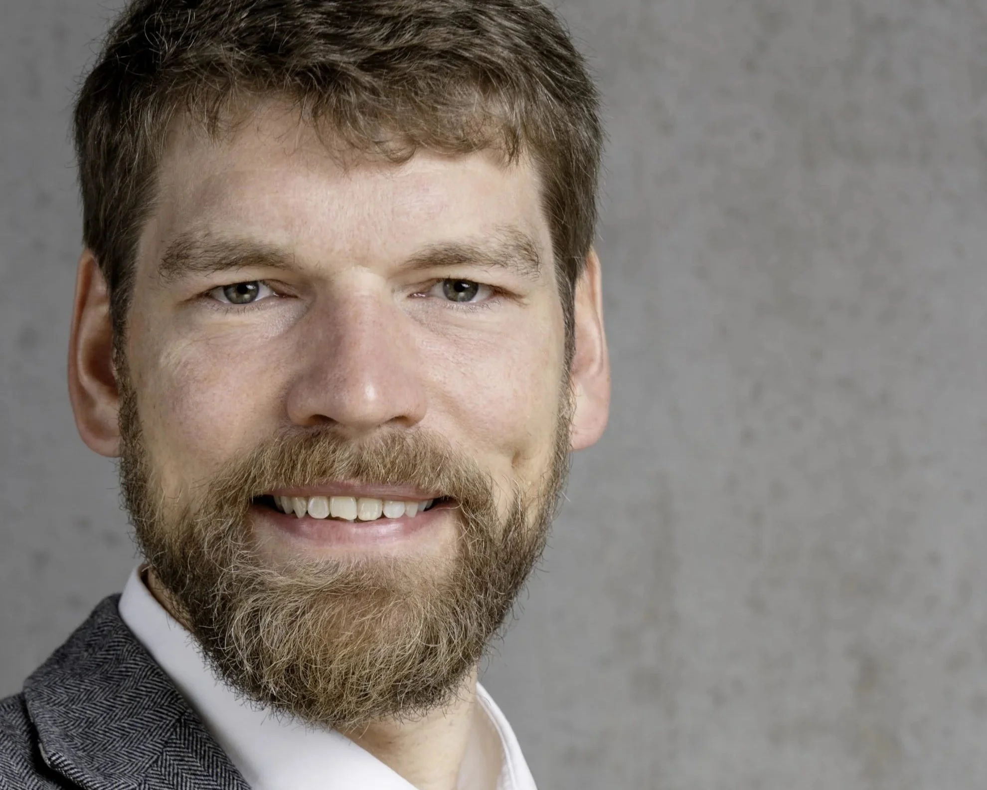 „Was die Welt bewegt“: Carl-Philipp Sassenrath im Gespräch mit Dr. Moritz Brake