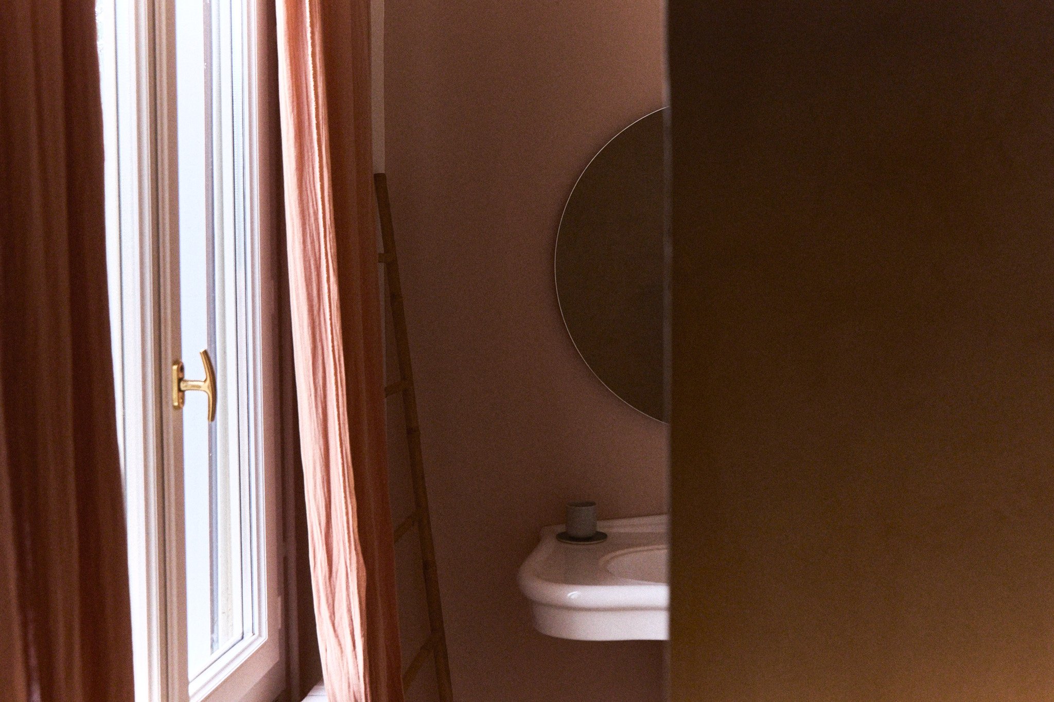 _20A3717.jpg