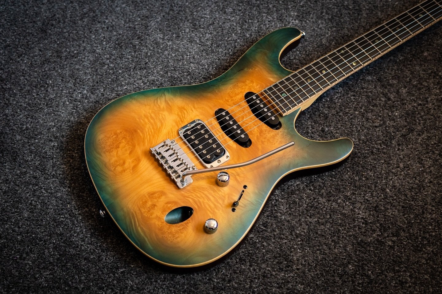 Here&rsquo;s a gorgeous Ibanez that came in for a premium setup! Look at that maple top!

#guitar #guitartech #ibanez #guitarist