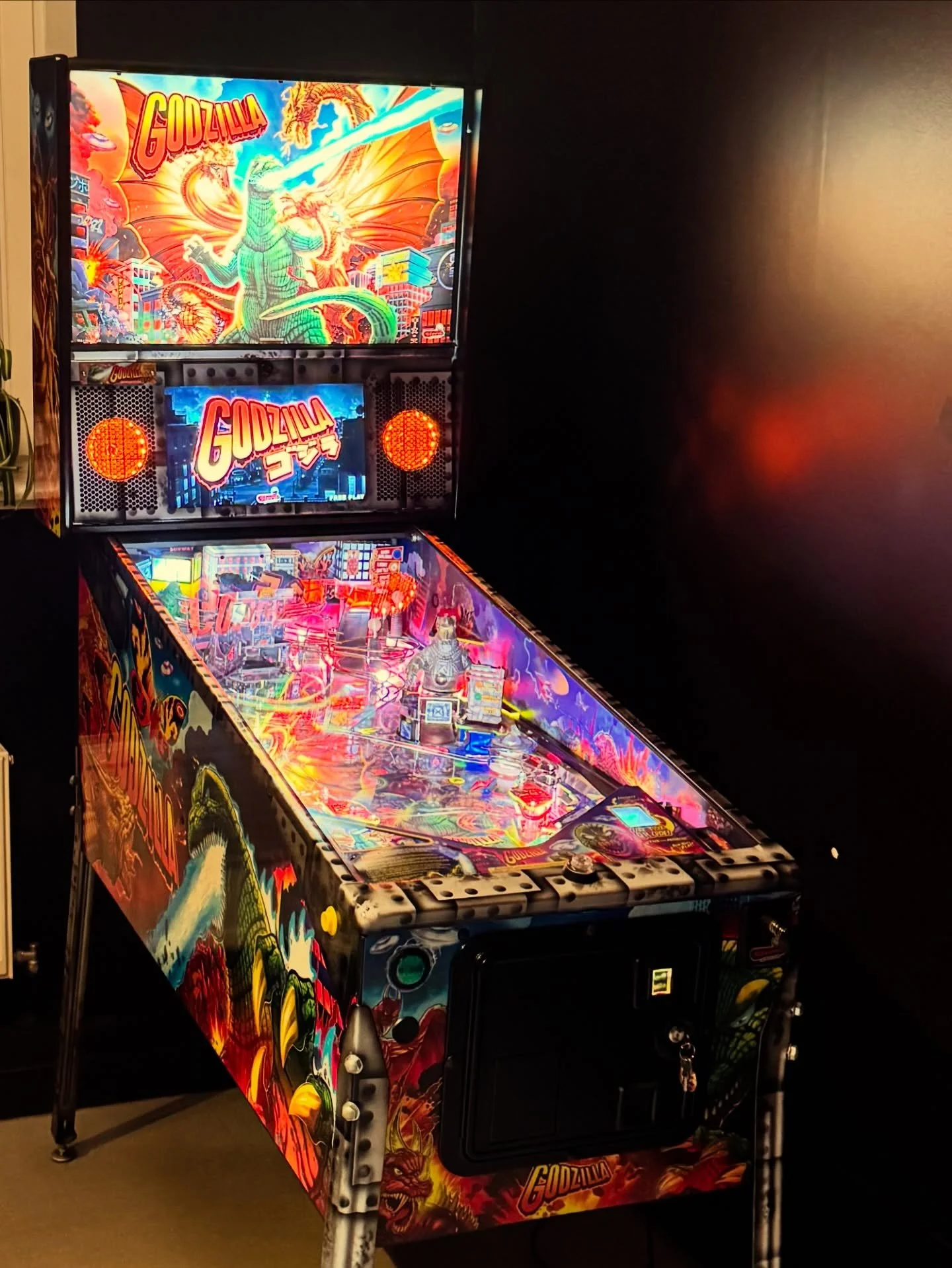 The King of Monsters has arrived! 🦖👑
Our Godzilla pinball is now at @3000__studio &mdash; just in time to honor National Godzilla Day 2025, celebrating the legendary 1954 debut of the world&rsquo;s most iconic Kaiju 🔥🌊🏙️

Think you can defeat Me