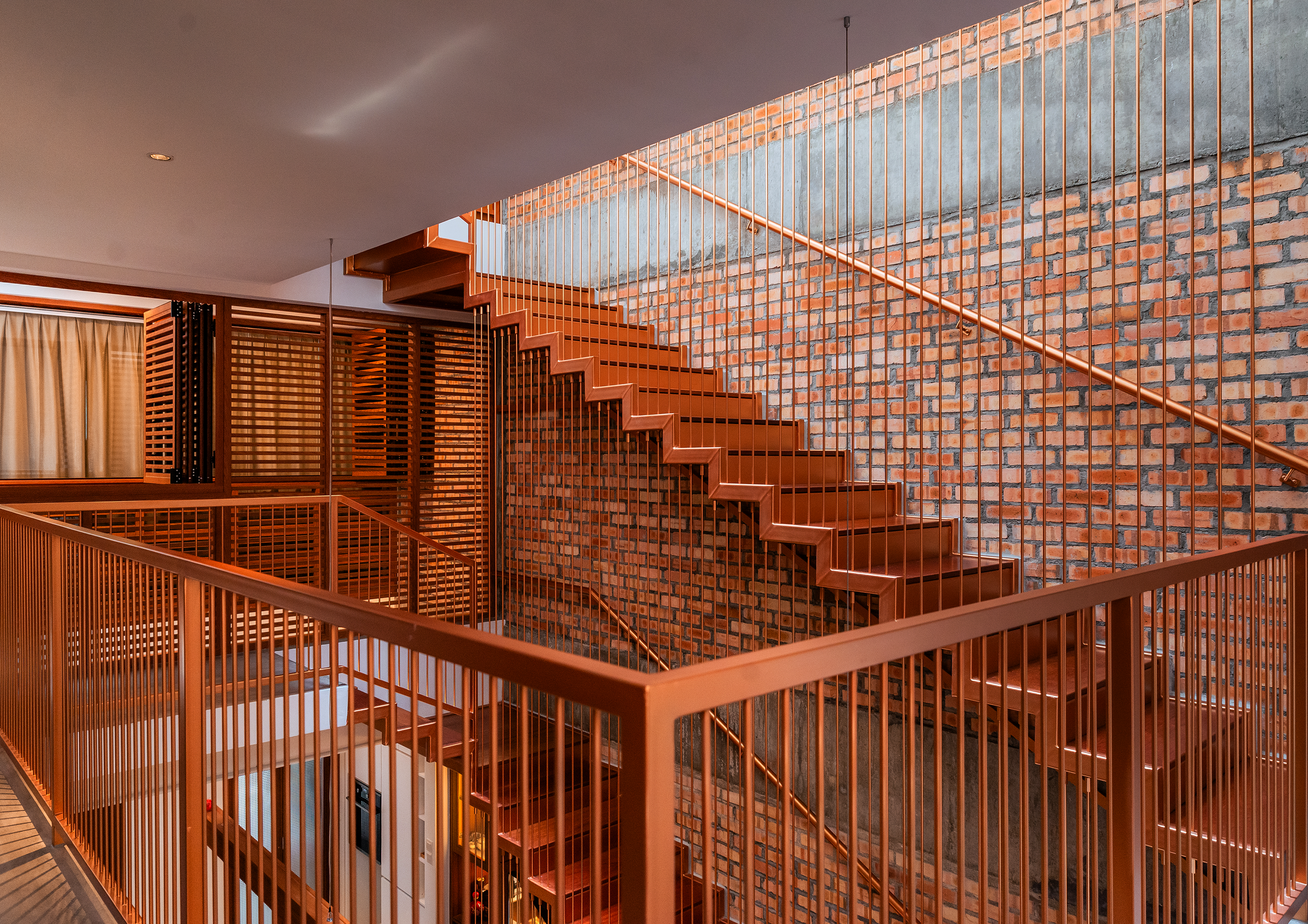 001_141 KUL - Mezzanine 003.png