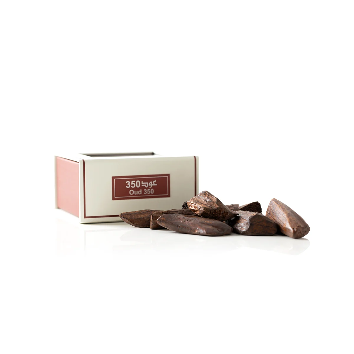 Arabian Oud Oud 350 chips 30g displayed next to luxury box, natural bakhoor UK