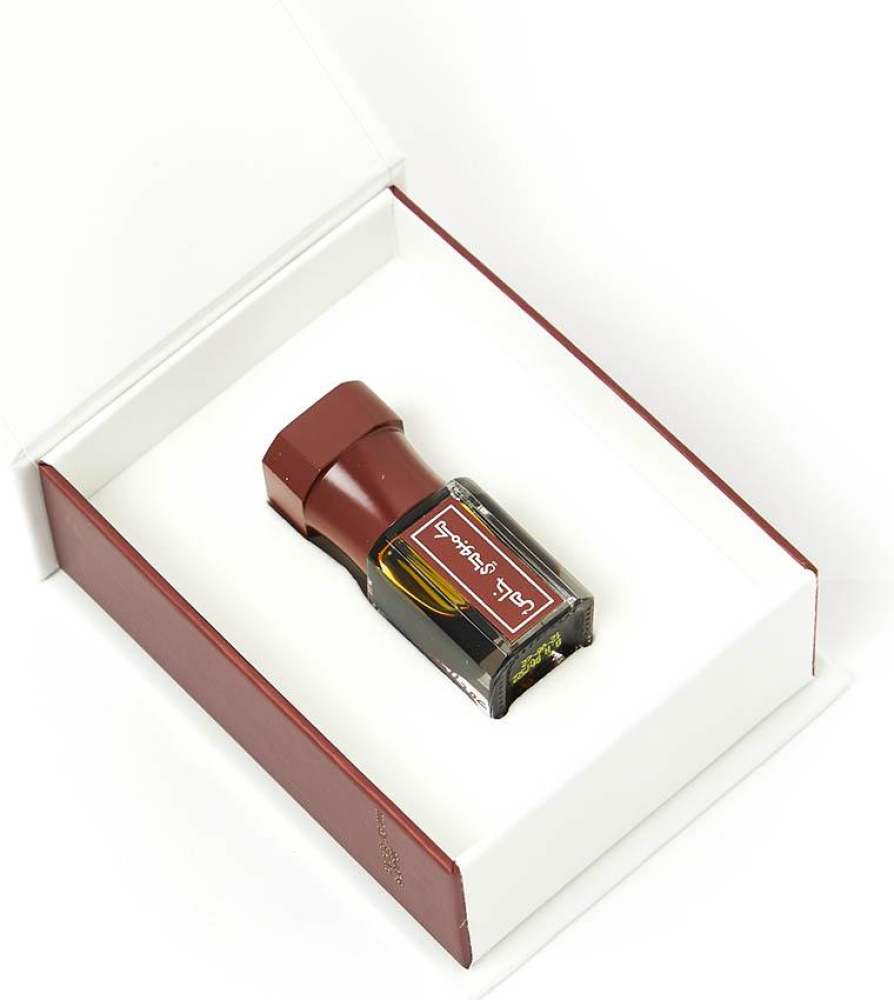 Arabian Oud Super Cambodian Dehn Oud oil inside luxury case, premium oud attar UK