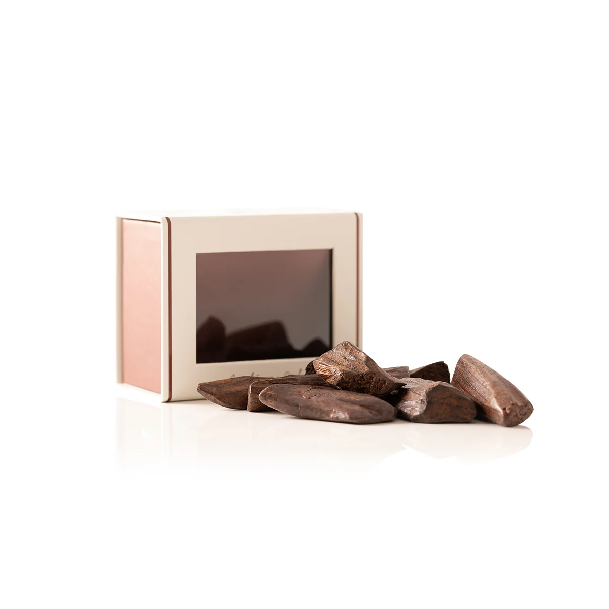 Front view of Arabian Oud Oud 350 box, premium oud chips UK