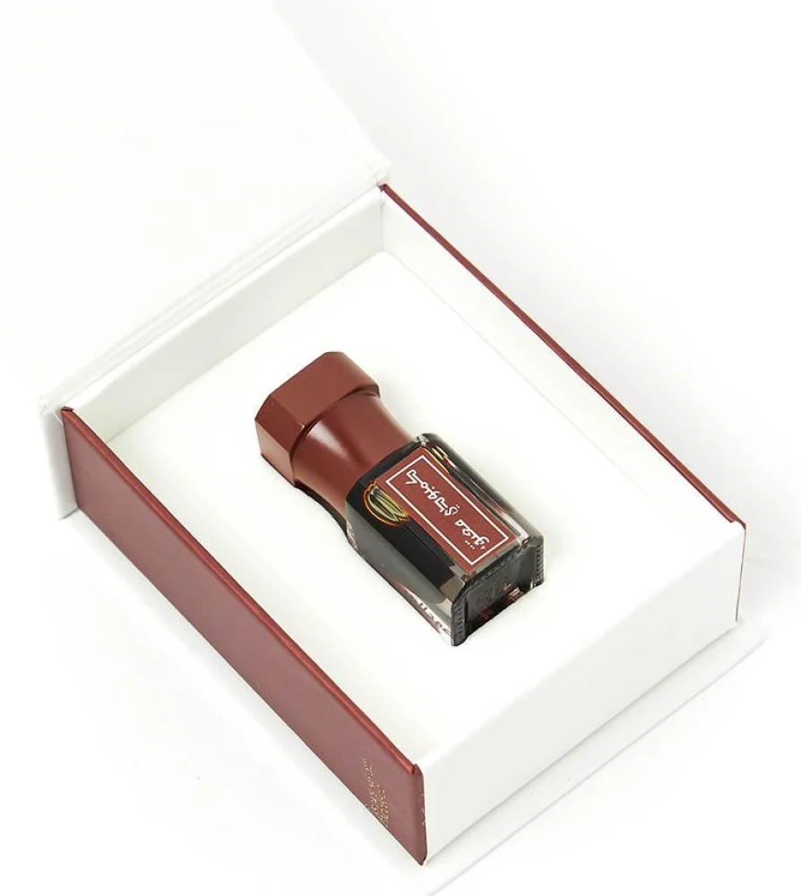 Arabian Oud Aged Cambodian Dehn Oud oil inside luxury case, natural oud attar UK