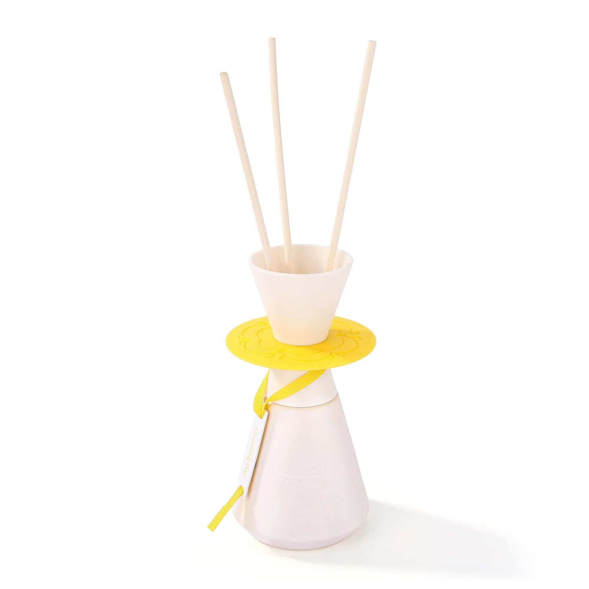 Gissah Charming Day 100ml citrus woody home diffuser on white background, luxury home fragrance UK