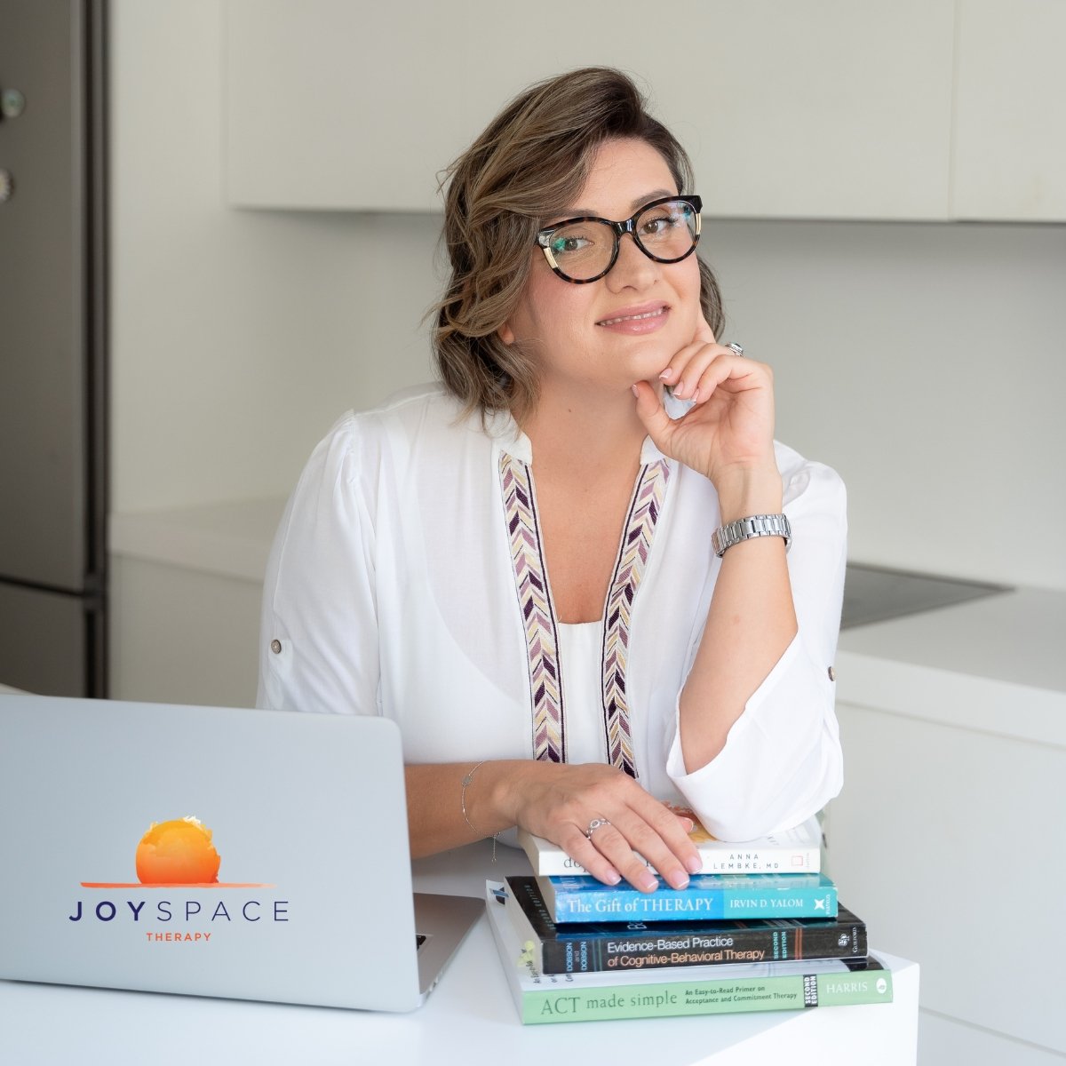Denise Iordache HDip CBH-JoySpace-Therapy-Sleep-Expert