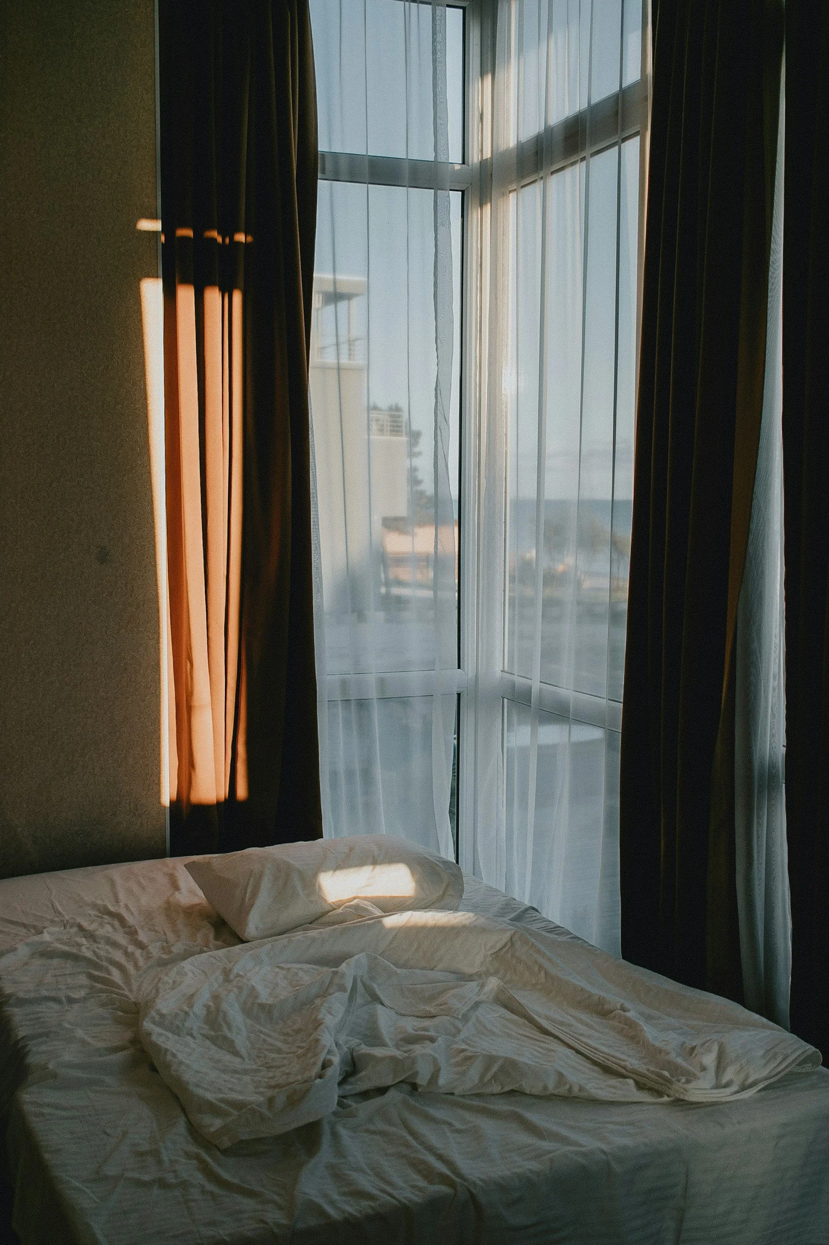 Sleep Well During Travel: Beat Jet Lag with These Tips