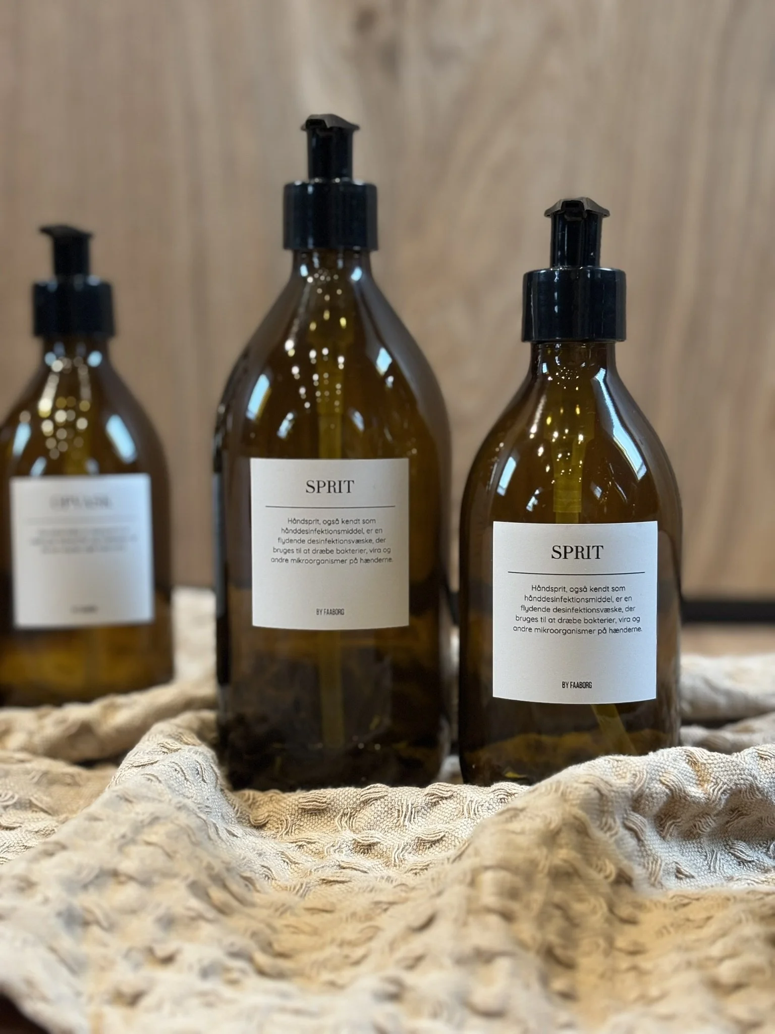 Elegante dispensere til håndsprit i enten køkken, bryggers eller bad