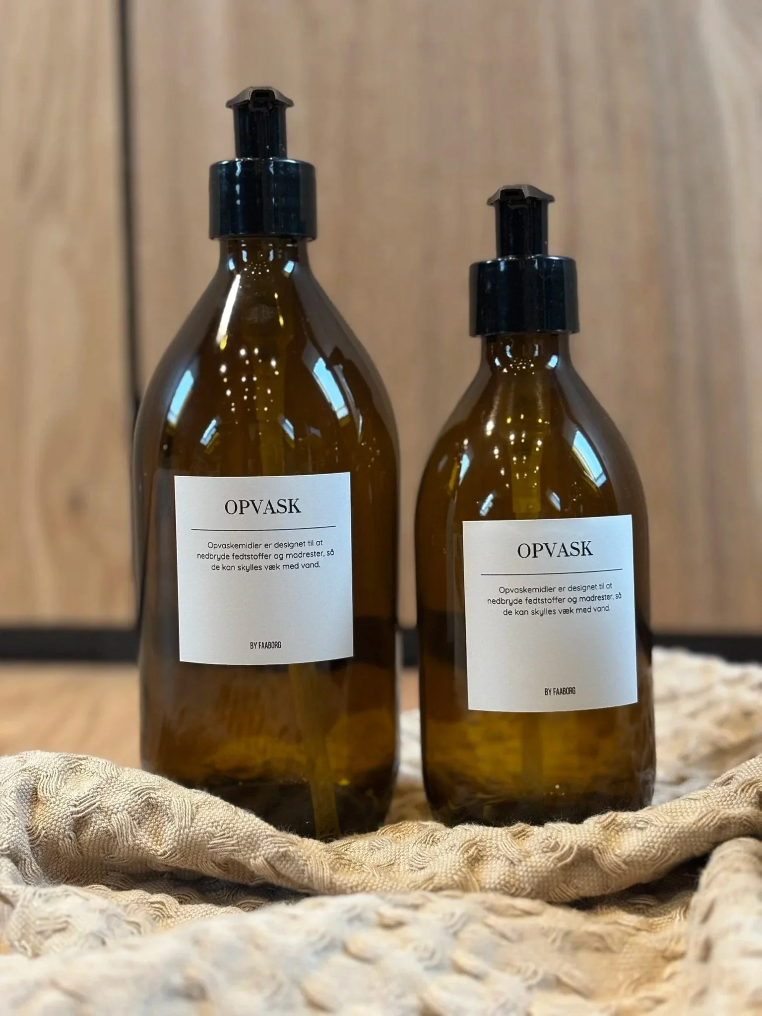 Elegante dispensere til opvaskemiddel i enten køkken eller bryggers