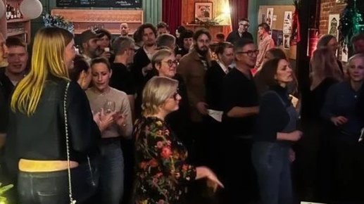 Drop it Like it’s Hot DJ Grad Party