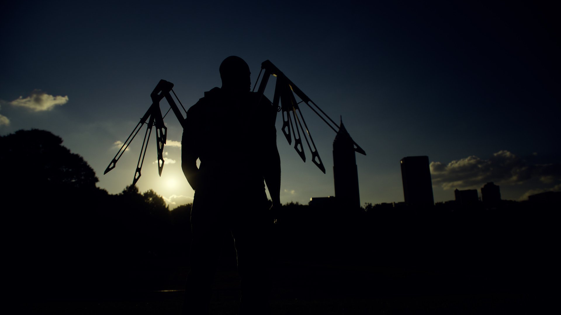 Directors+Cut.00_00_20_14.Still030.jpg
