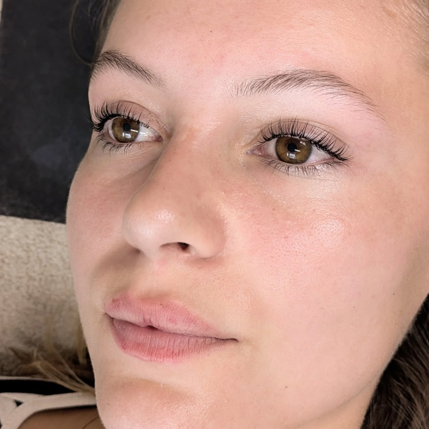 a touch of glam met wimperlifting, ik hou van de natuurlijke blik met stralend zelfvertrouwen
@lilith.pas
#elkedagmooi
β¨ afspraak via www.kobie.be β¨