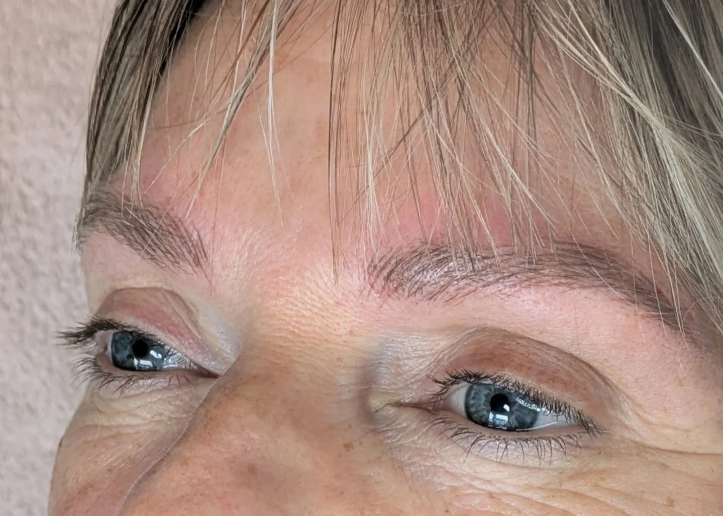 wauw, het resultaat blijft een drive om de vreugde te voelen van nieuwe wenkbrauwen die de blik aankleden! ππΌ
#hyperrealism #hairstrokes #artistry
@permablend_pigments