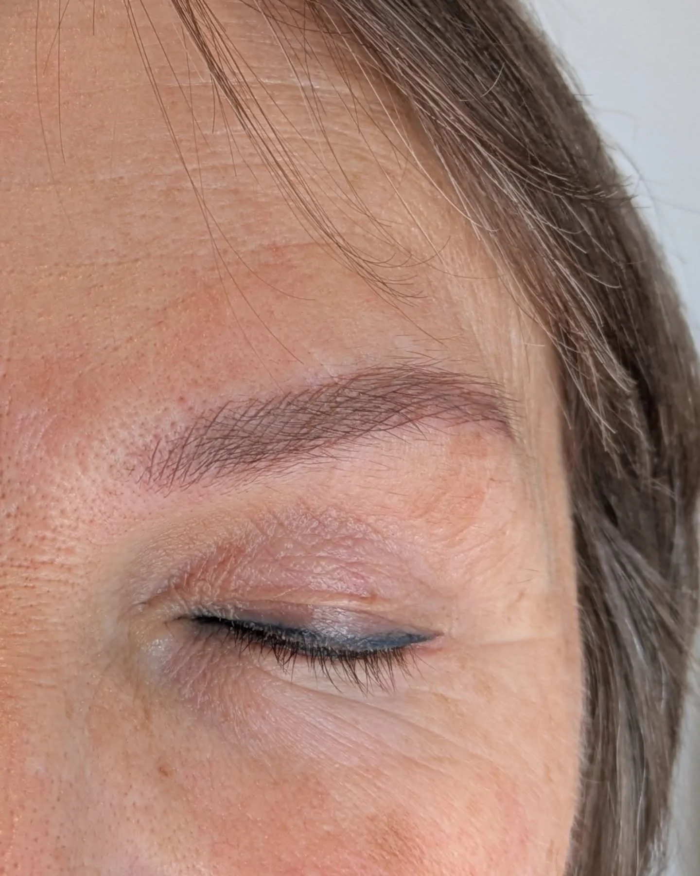 jaarlijkse touch-up | wanneer je niet weet of een touch-up wel nodig is en de klant in de spiegel kijkt en zegt 'ah, nu zie ik het verschil' π
@dermacare_beauty_and_relax
♥οΈ thanks @phiacademy for these newly tested and liked #14 Artist Bla