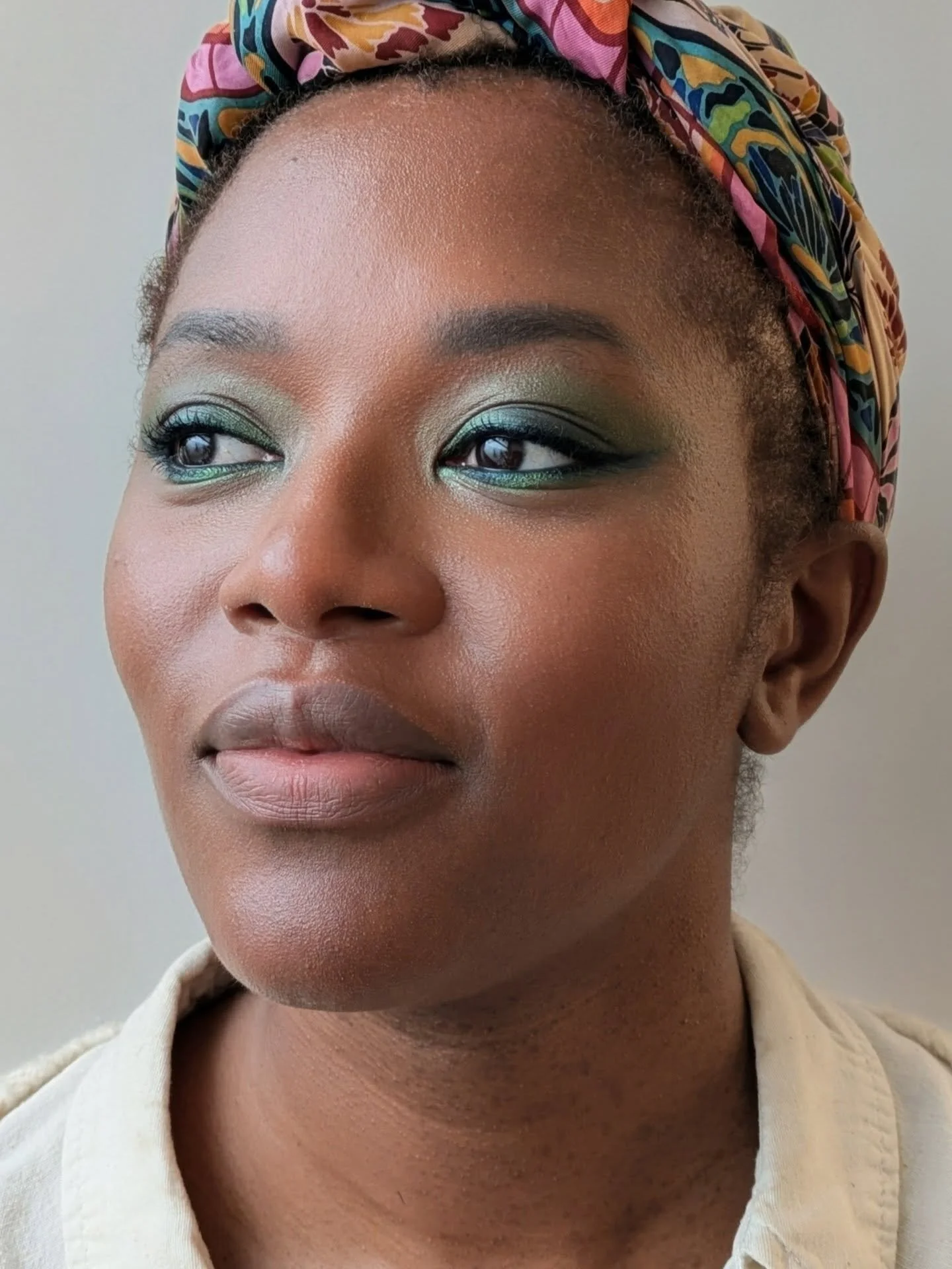 black beauty @la_wiva 
make-up voor een kleurrijk Congolees huwelijk π¨π©
#makeupstudΔ±o