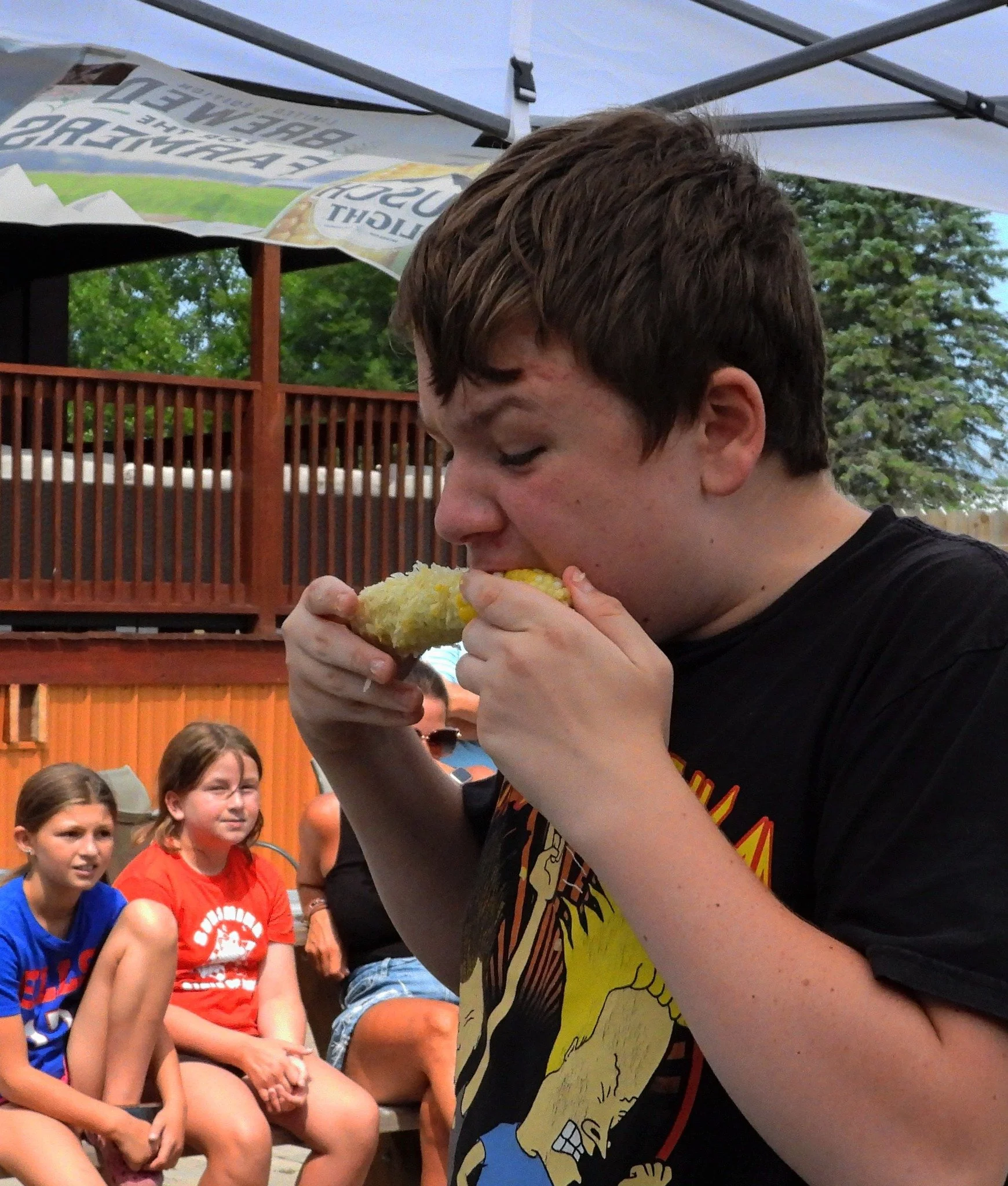 corn eating contest - kids 2.jpg