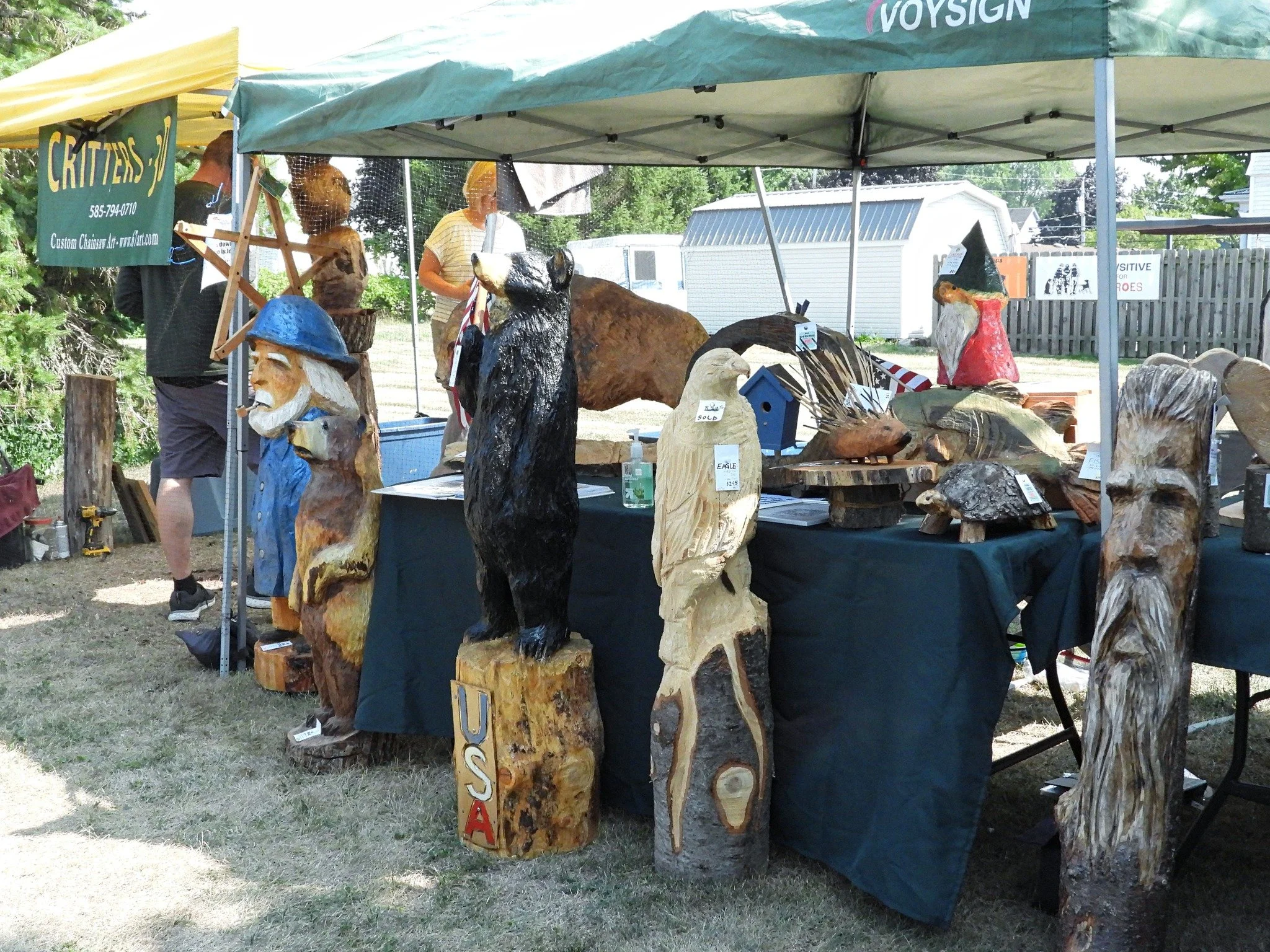 chainsaw artist 2.jpg