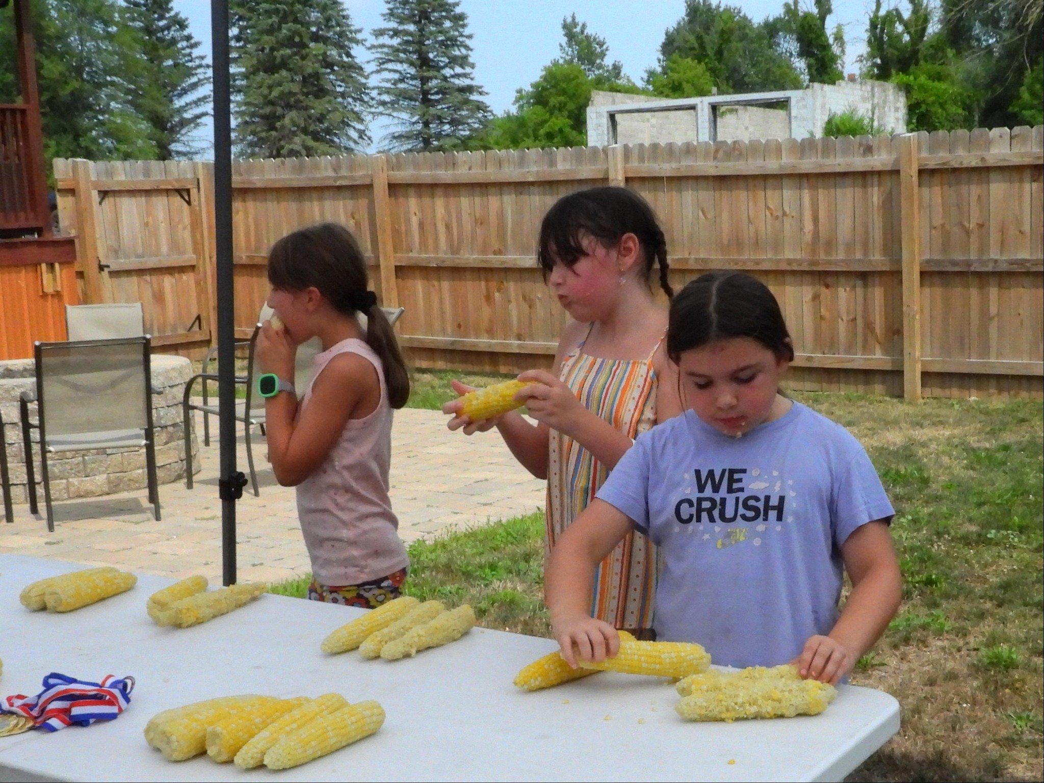 corn eating contest - kids.jpg
