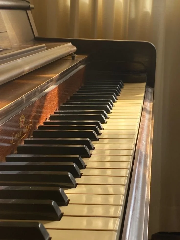 Amy Hoppe - Piano