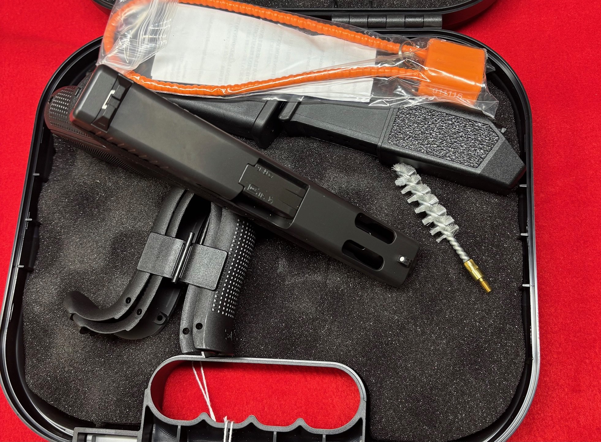 Glock 19C 2.jpg