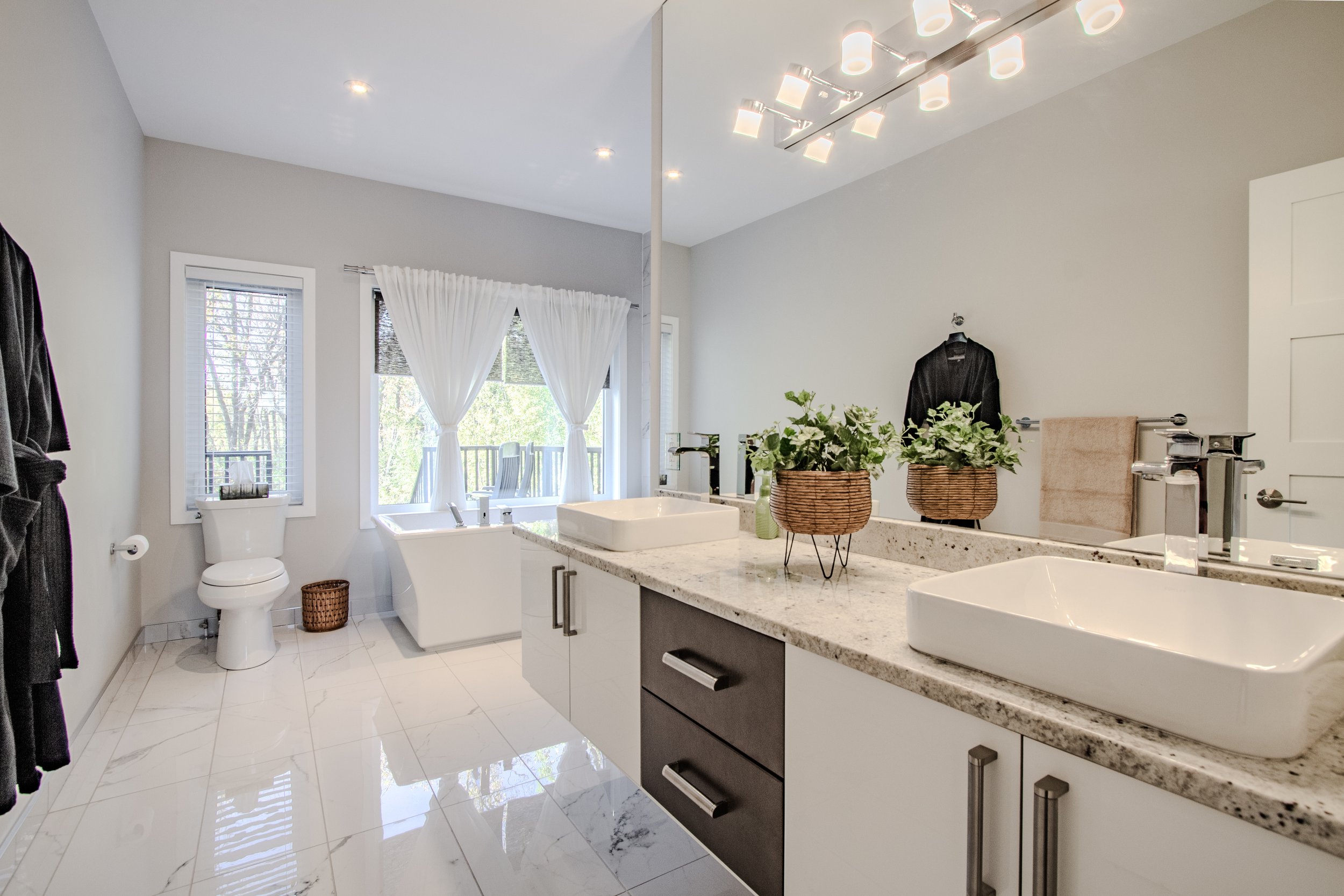 251007_Jamie McCreedy - 9 River Oak Crescent, Saint Andrews, MB R1A 2V7-20.jpg