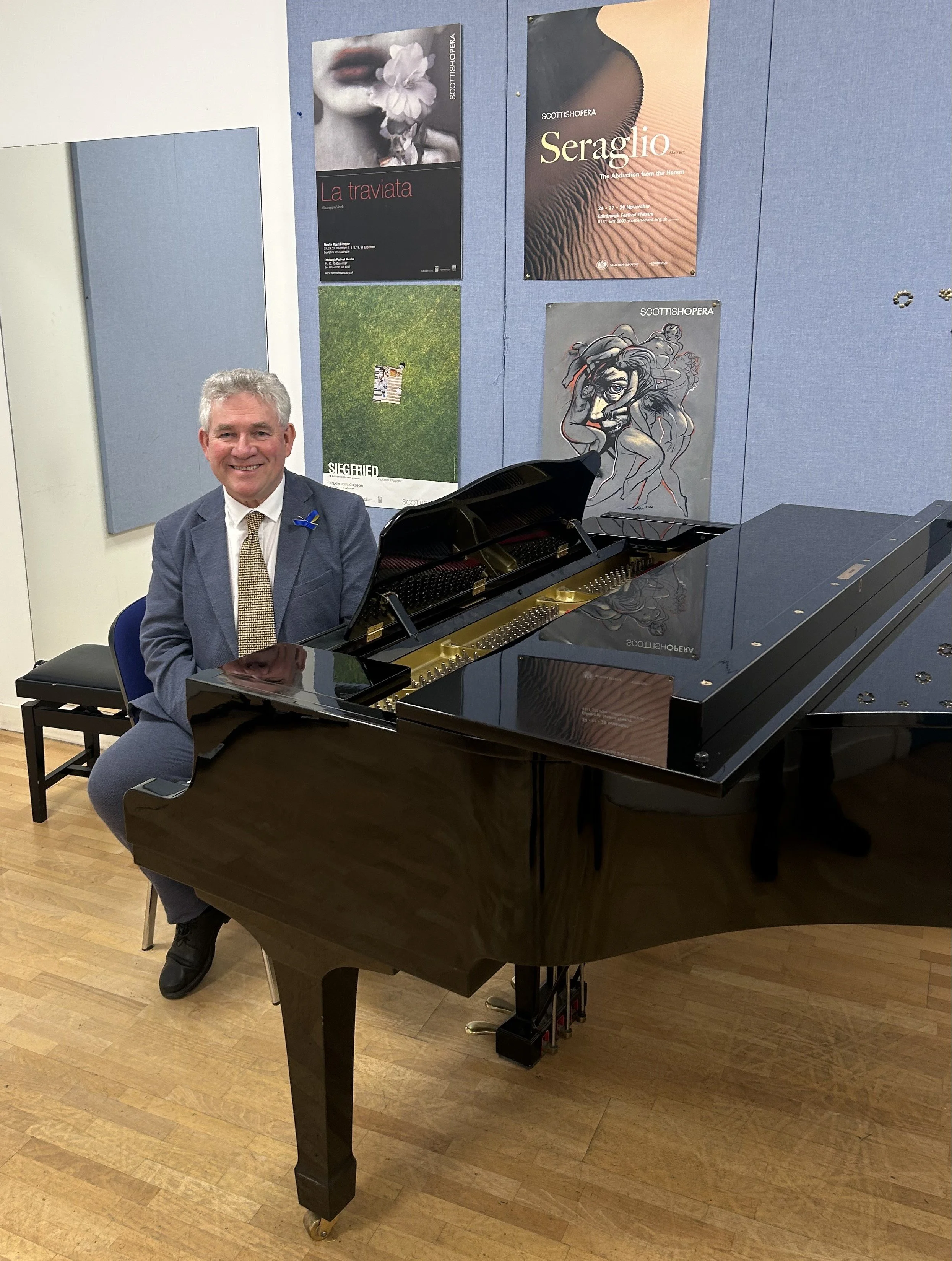 Kenneth Opera Singer Visit to Scottish Opera — Kenneth Gibson MSP
