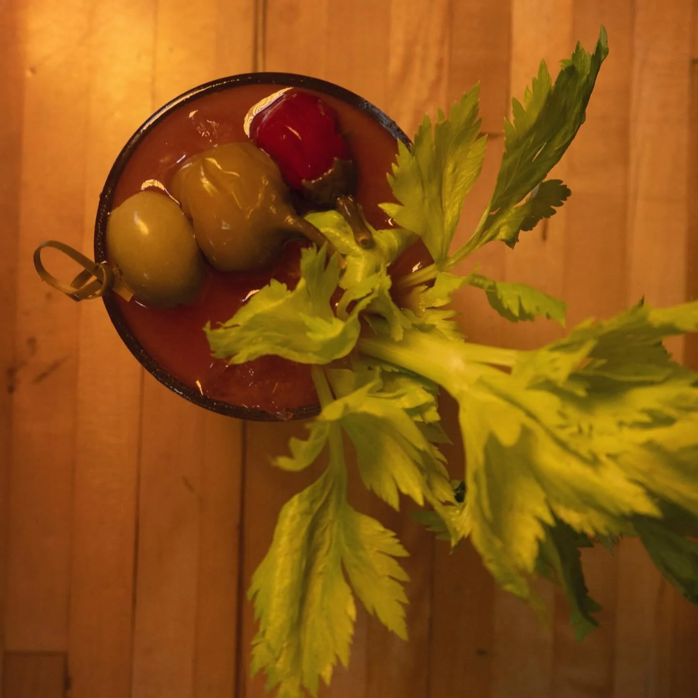 Sundays&hellip; am I right??? @raeraesatjoescorner #sundaymood☀️ #bloodymary #nilesfremont