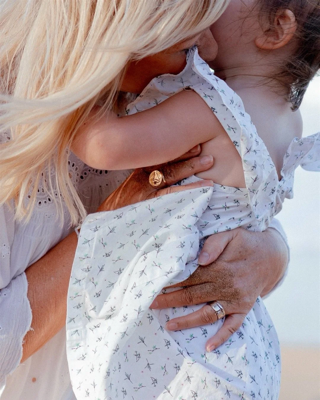 On en parle ? Du droit de diffusion.

De celles et ceux qui acceptent que leur image soit partag&eacute;e, pour permettre aux photographes de montrer leur travail. 

J&rsquo;ai souvent vu ce sujet abord&eacute; dans un seul sens&hellip; Celui de la f