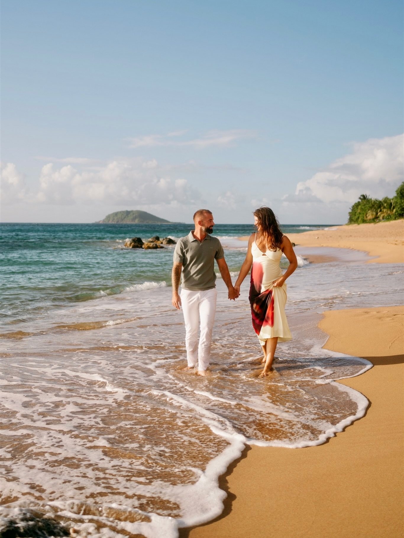 De l&rsquo;amour, un ventre rond, un lieu incroyable, un coucher de soleil et des souvenirs m&eacute;morables ❤️&zwj;🔥

Je ne me lasse pas des photos de ces deux amoureux 🌞 Viens me dire laquelle est ta pr&eacute;f&eacute;r&eacute;e ! 

Guadeloupe 