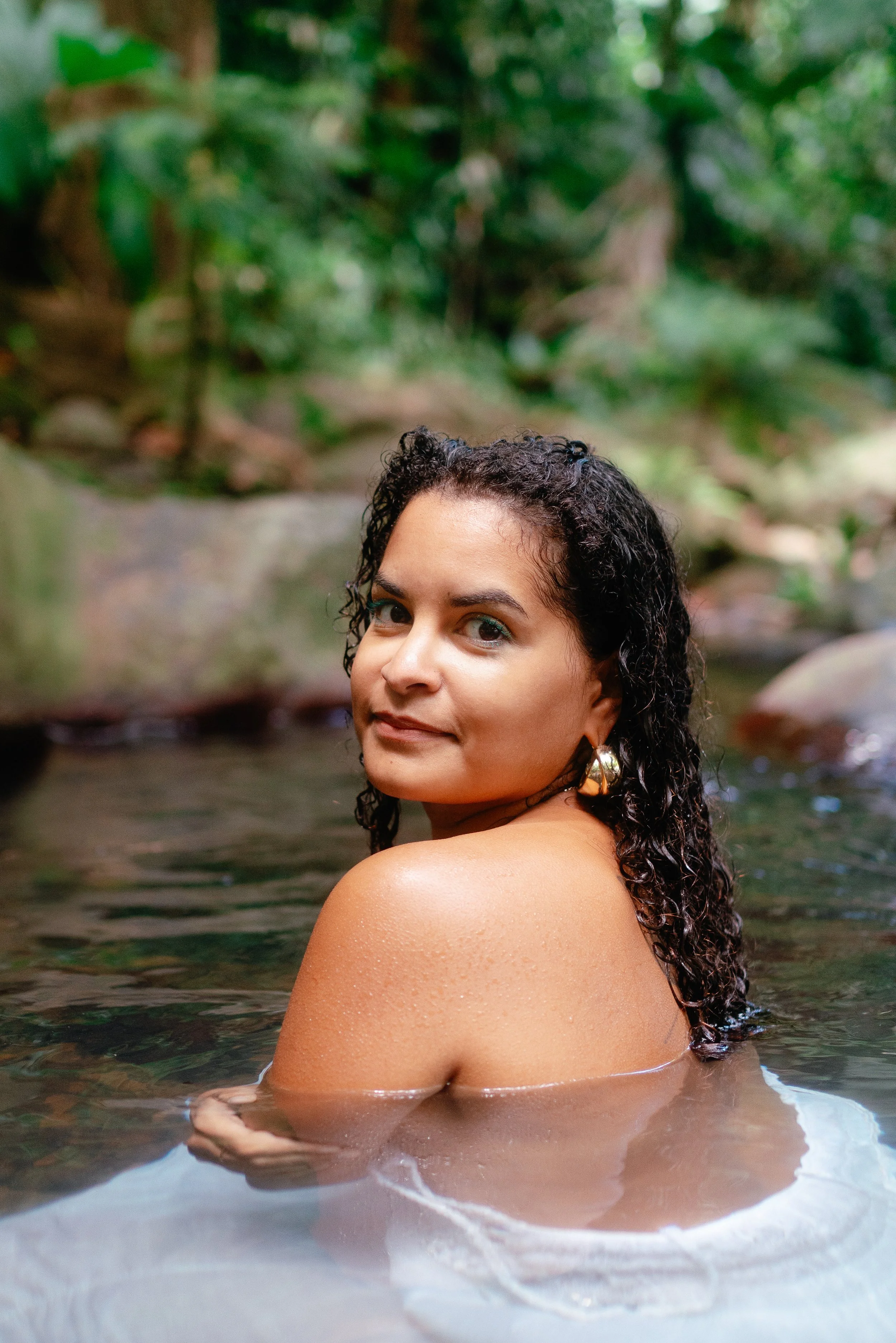 Séance photo femme rivière Guadeloupe (54).jpg