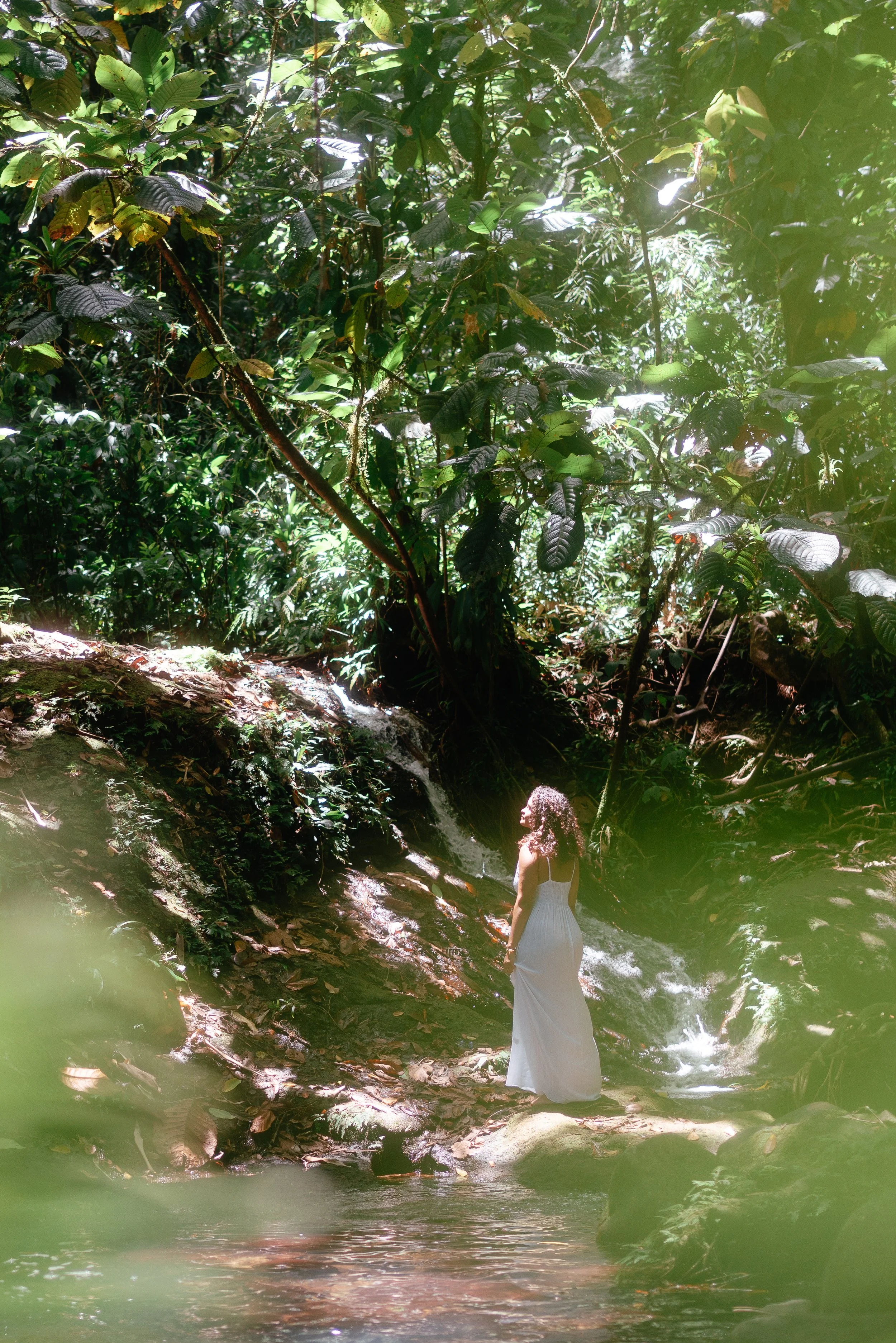 Séance photo femme rivière Guadeloupe (7).jpg