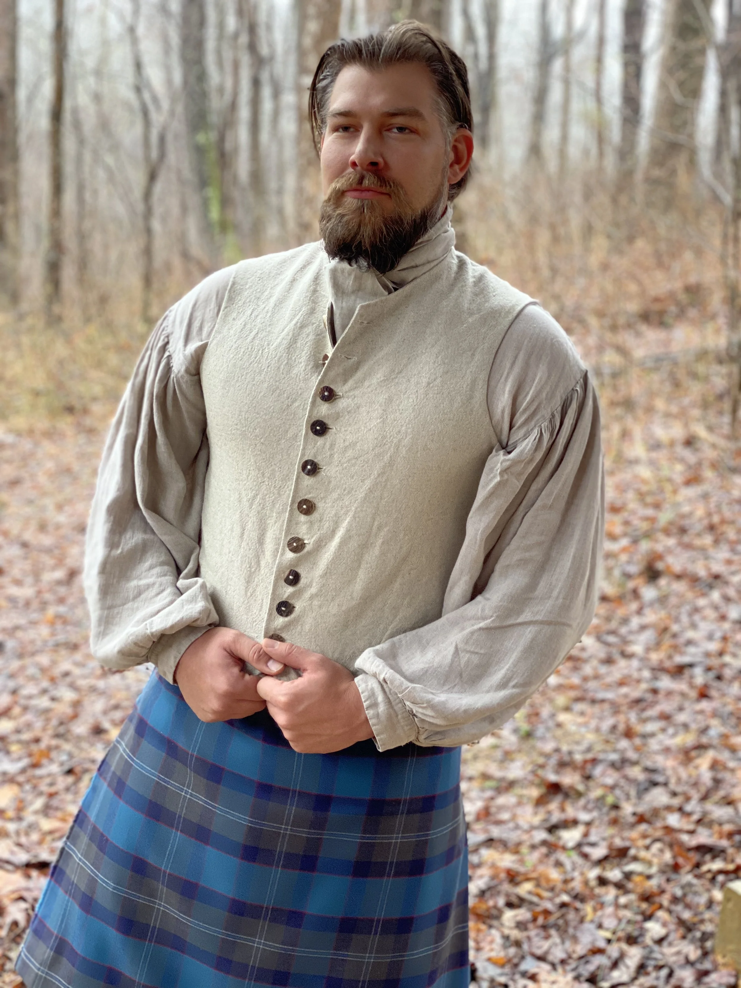 braeburn shirt, vest & cravat, casual kilt.jpg