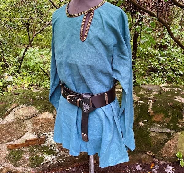 hedeby tunic.jpg