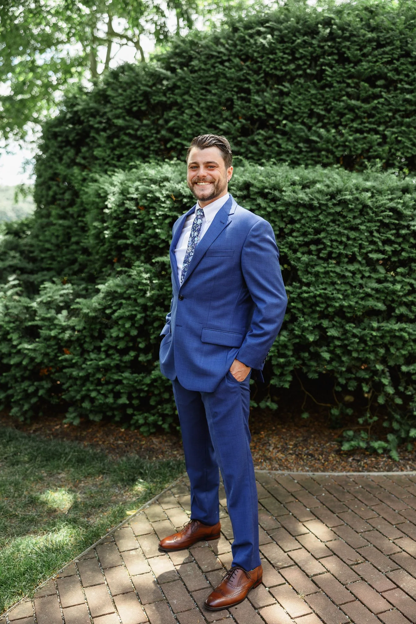 a solo shot of the groom during a wedding in Pequea, Pennsylvania 