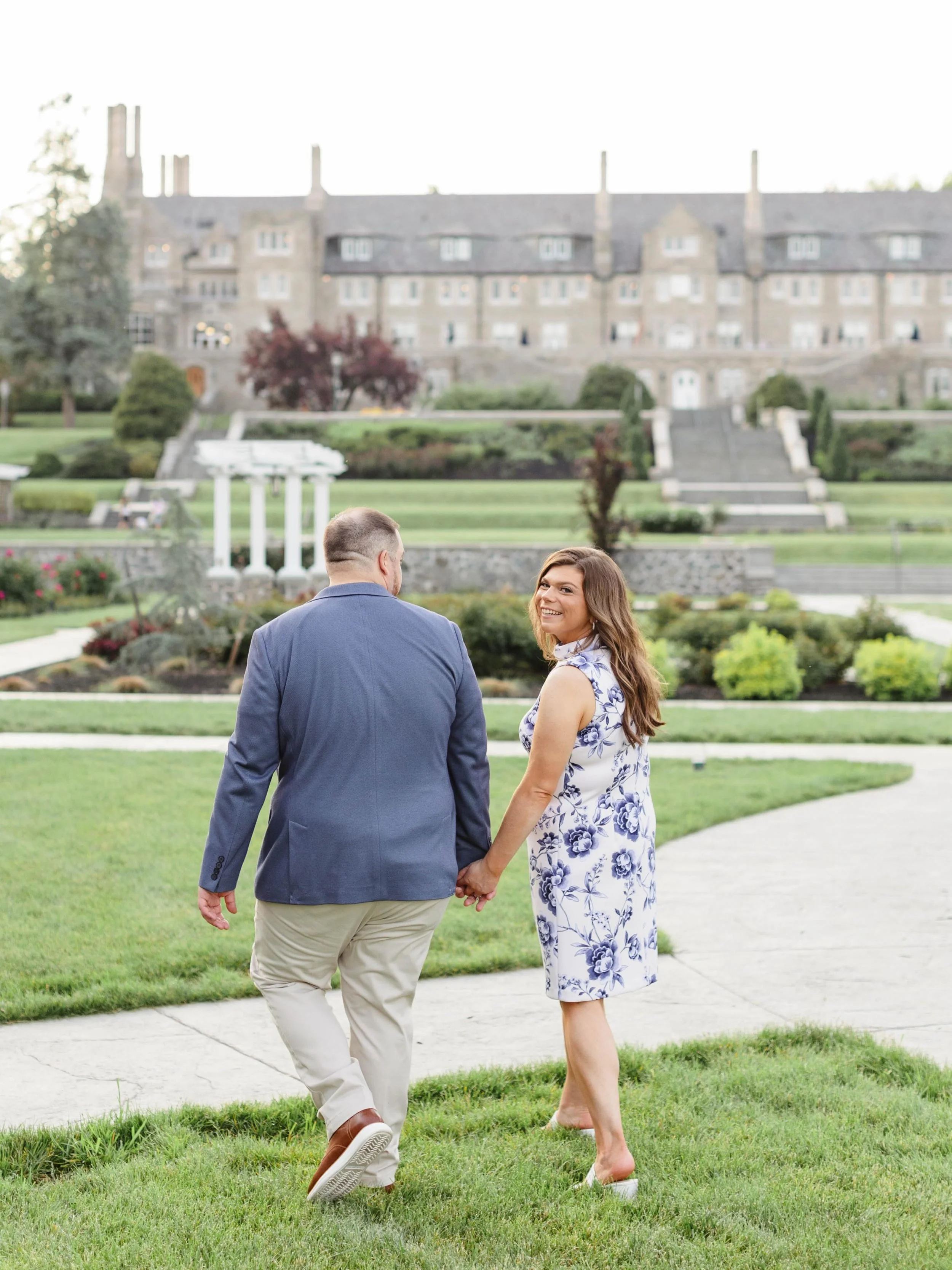 I truly love when couples choose to have an engagement session with me. By the wedding day, we already know each other, and you&rsquo;ll feel ✨extra✨ comfortable in front of the camera. Here&rsquo;s a peek at this Lancaster, PA engagement session at 