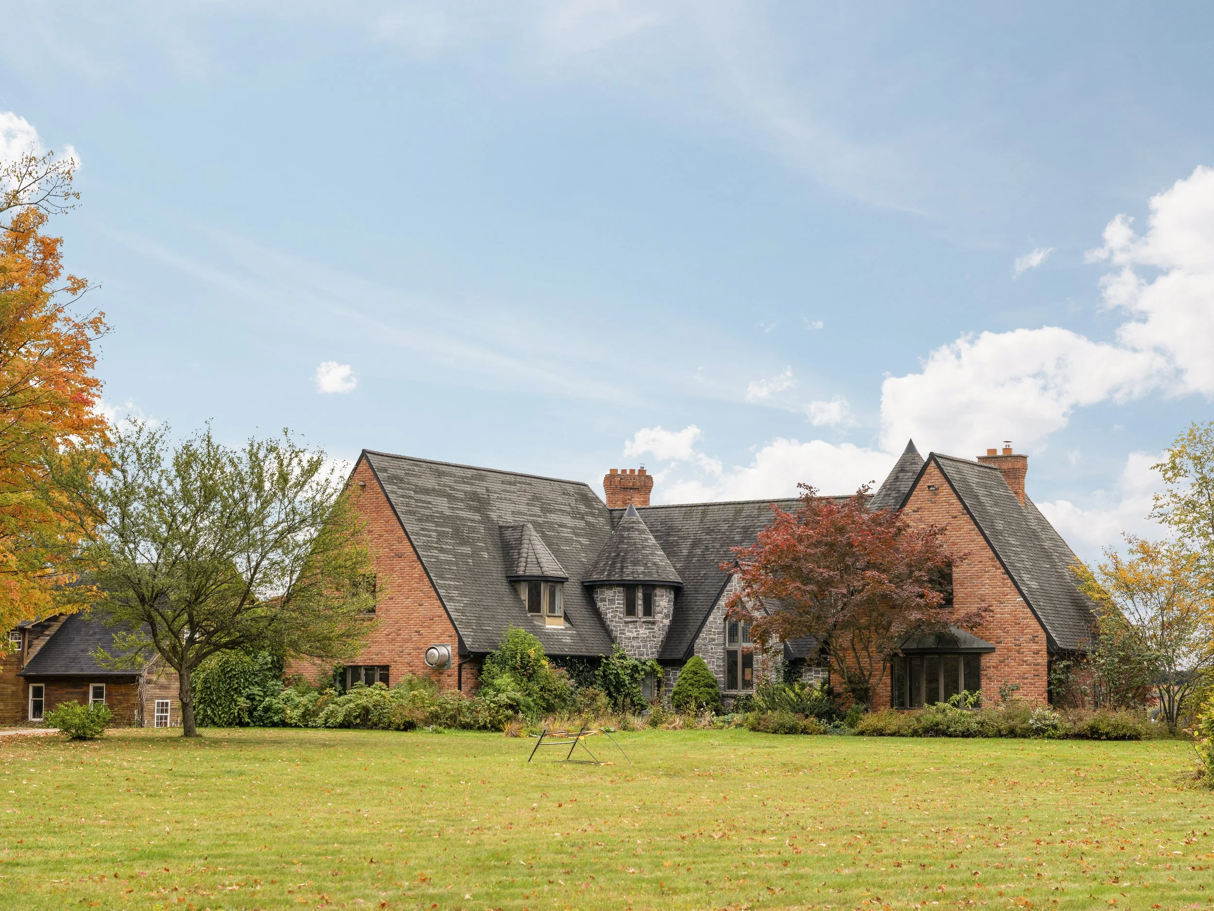 Front of main Hope Ridge house