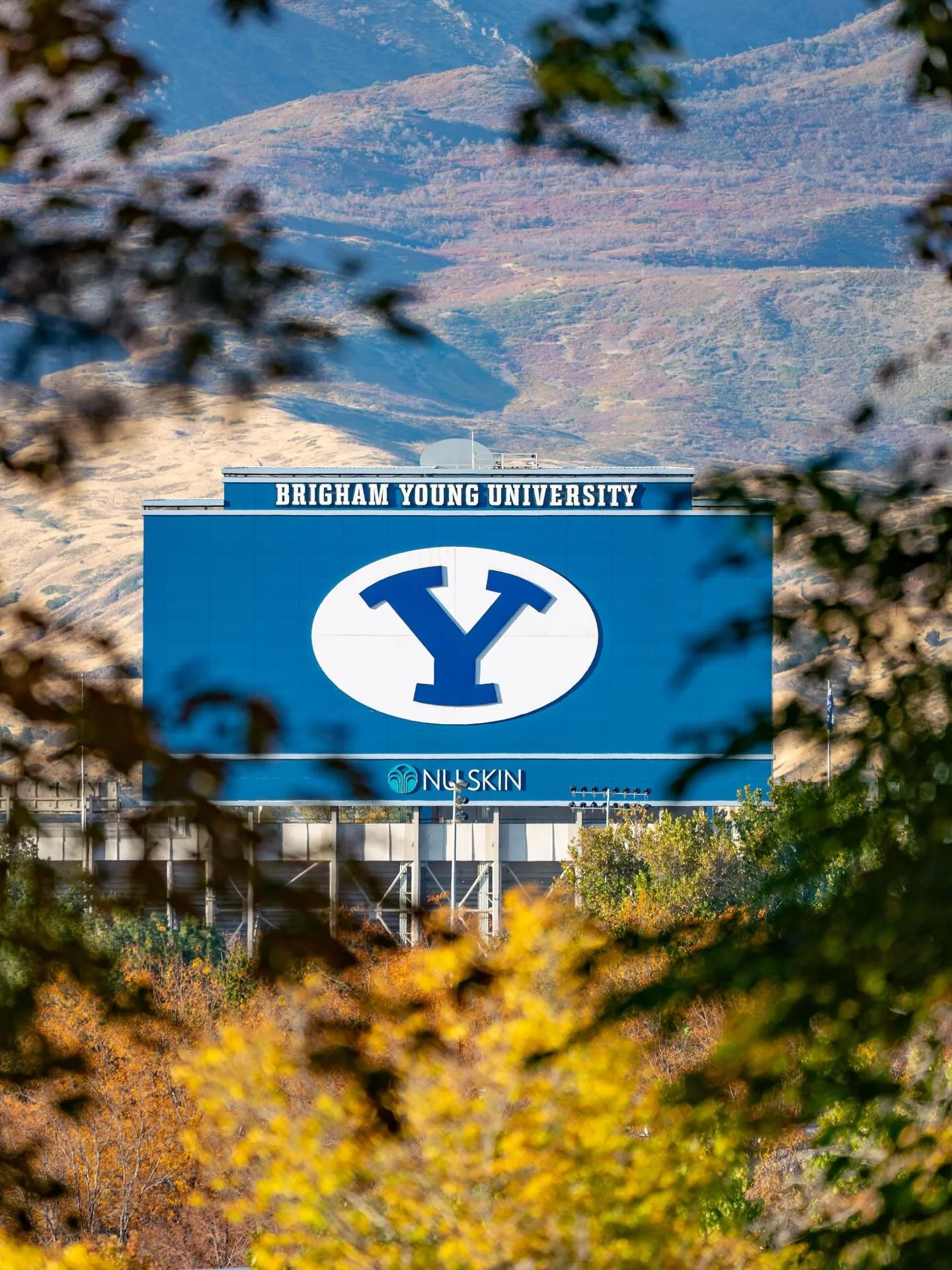 Rise and shout
#byu #gocougs #lavelledwardsstadium