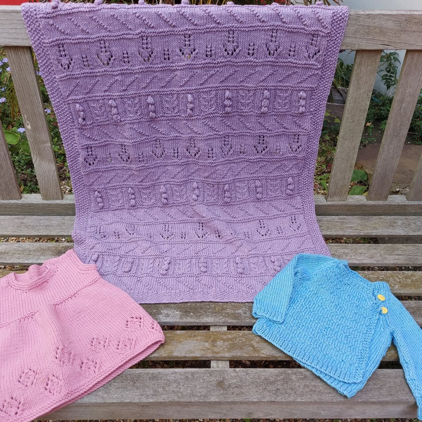 We do love a bit of texture in our knitting and crochet here at KFP HQ and these lovely donations sent to us by Barbara really fit the bill.  Cables, bobbles and lace details - we couldn't as for more!

Thank you, Barbara, for our Knit of the Day!

#