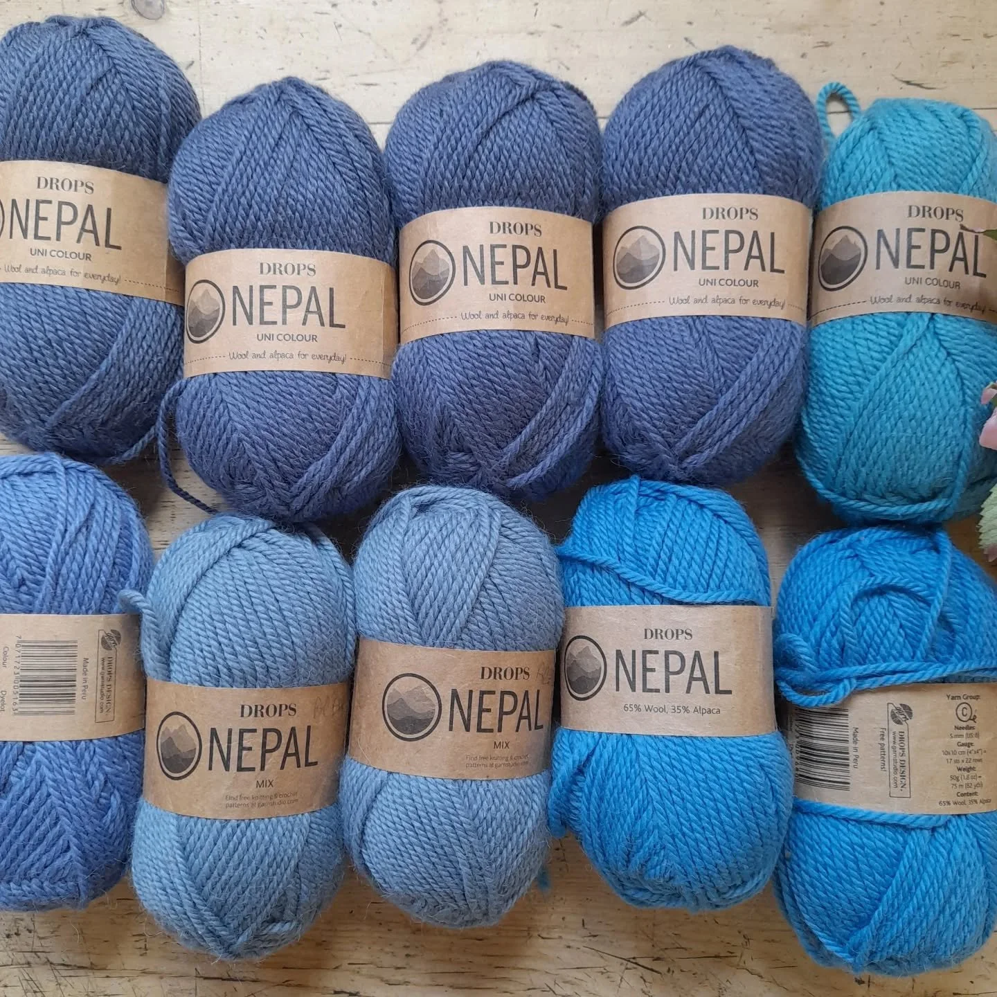 Did you know that we have an online shop?  We have a range of donated yarn and accessories for sale at prices to suit all budgets.  Each batch is unique. 

Every purchase helps us to continue to distribute warm clothes and blankets to people who need