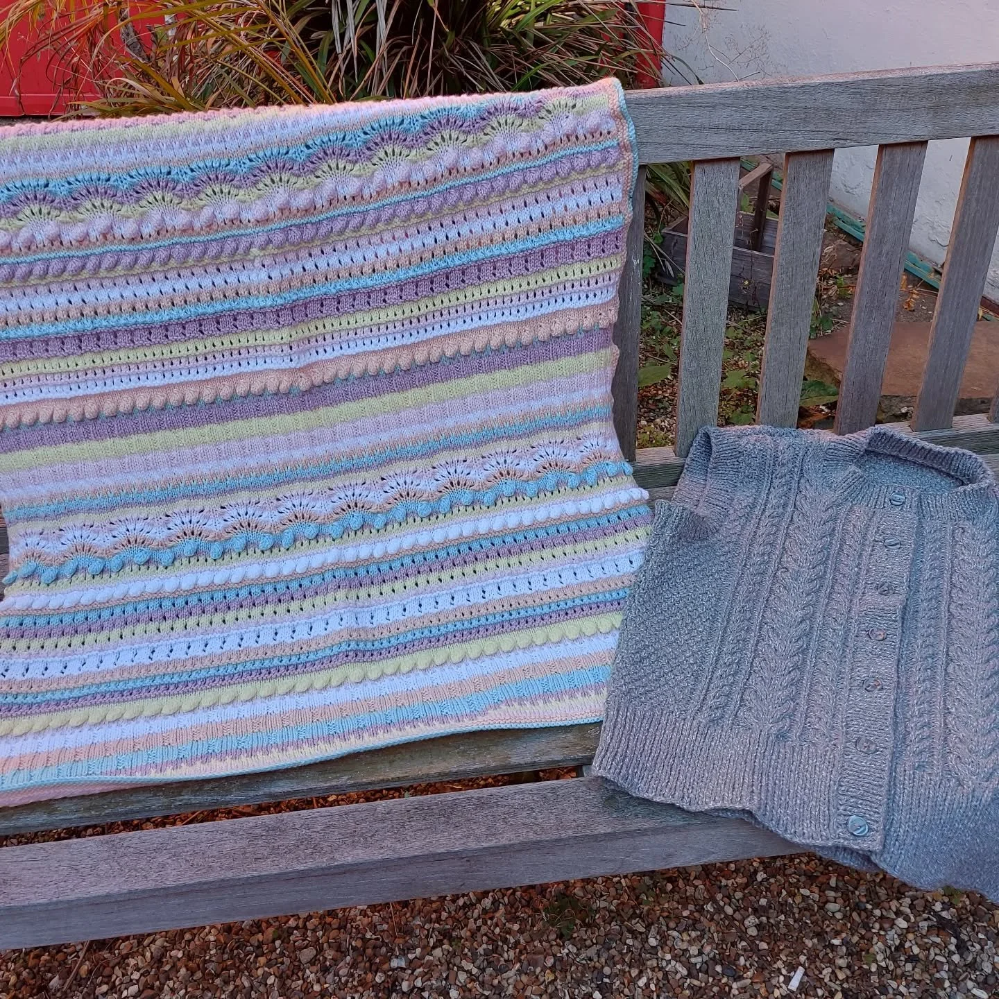 Regular donor Cheryl in Peterborough has sent us this splendid blanket and waistcoat. We love the variety of textures; such skill and so much counting. 

Thank you, Cheryl. These are our Knit of the Day!

#knitoftheday #handmade #handknit #knittersof