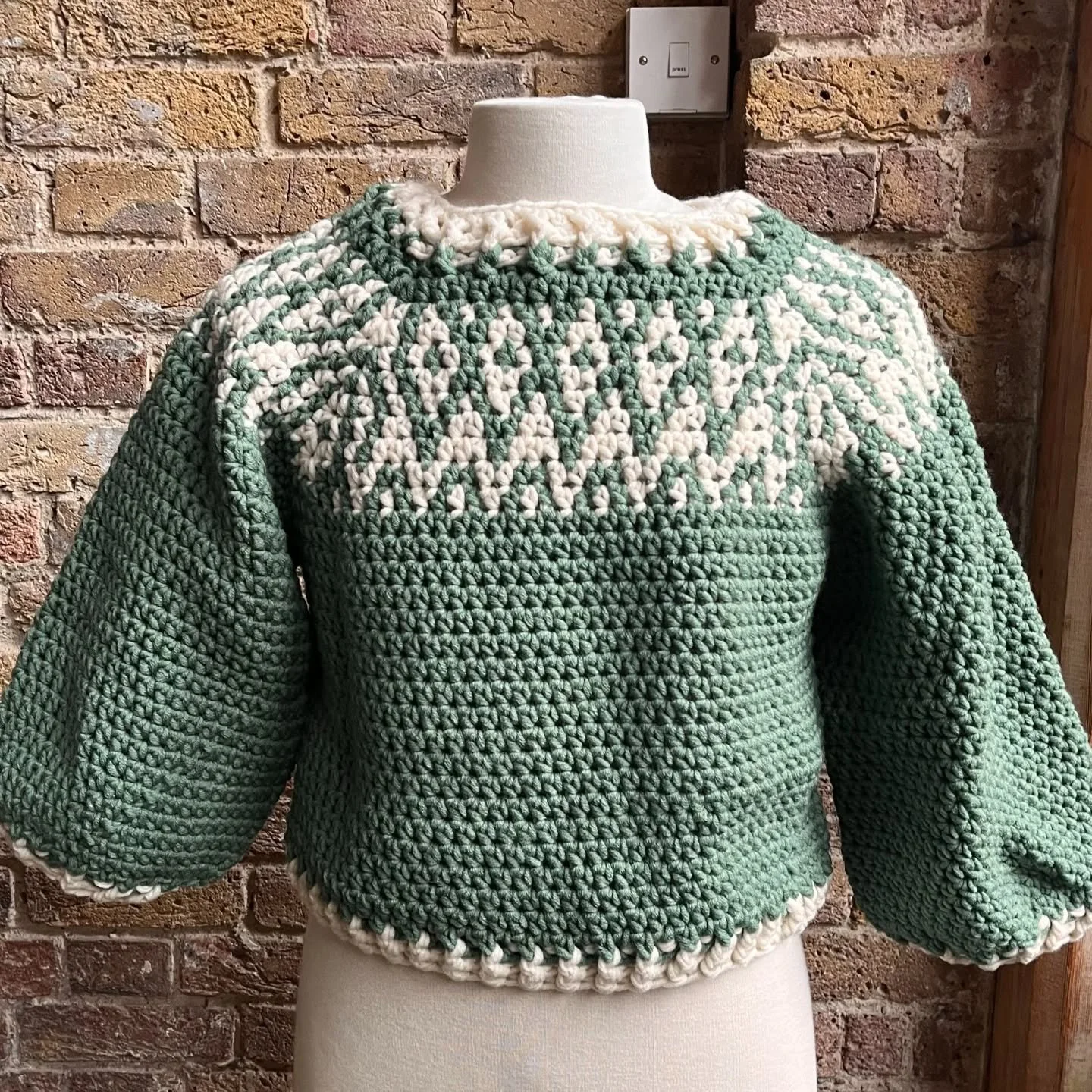 I'm afraid we don't know who sent us this striking crocheted jumper. We love the design and the slight puff to the sleeves. It's right on trend with its colourwork pattern. 

Thank you, Crocheters. 

This is our Crochet of the Day!

#crochetoftheday 