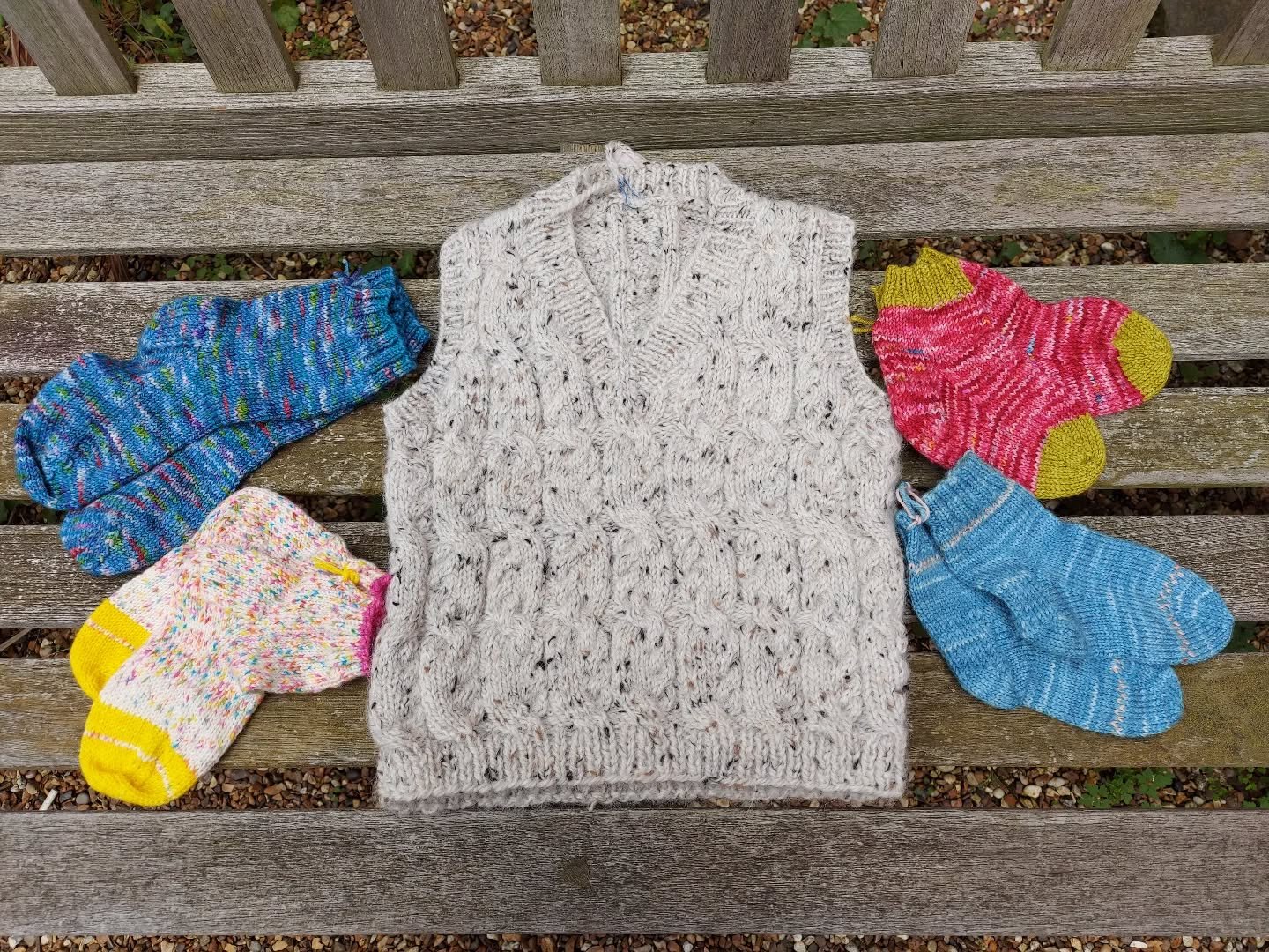 Sharon, one of our regular donors, has sent us these wonderful children's socks and cabled sleeveless jumper all the way from Switzerland. Socks of all sizes are always in demand. 

Thank you, Sharon. These are our Knit of the Day!

#knitoftheday #ha