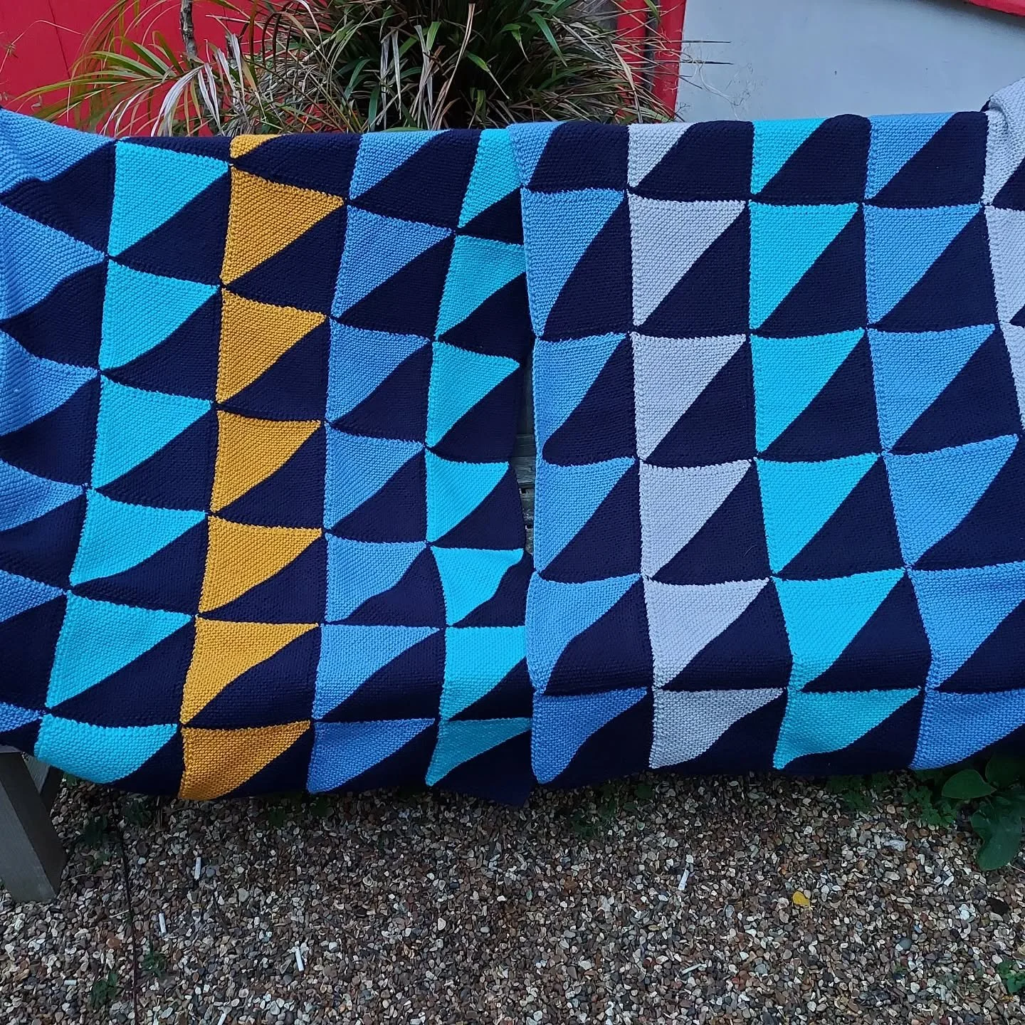 Christine in Cornwall has sent us these lovely blankets. We do like to see a knitter with a well executed plan! 

 Thank you, Christine. These are our Knit of the Day! 

#knitoftheday #handmade #handknit #knitting #blankets #knittersofinstagram #knit